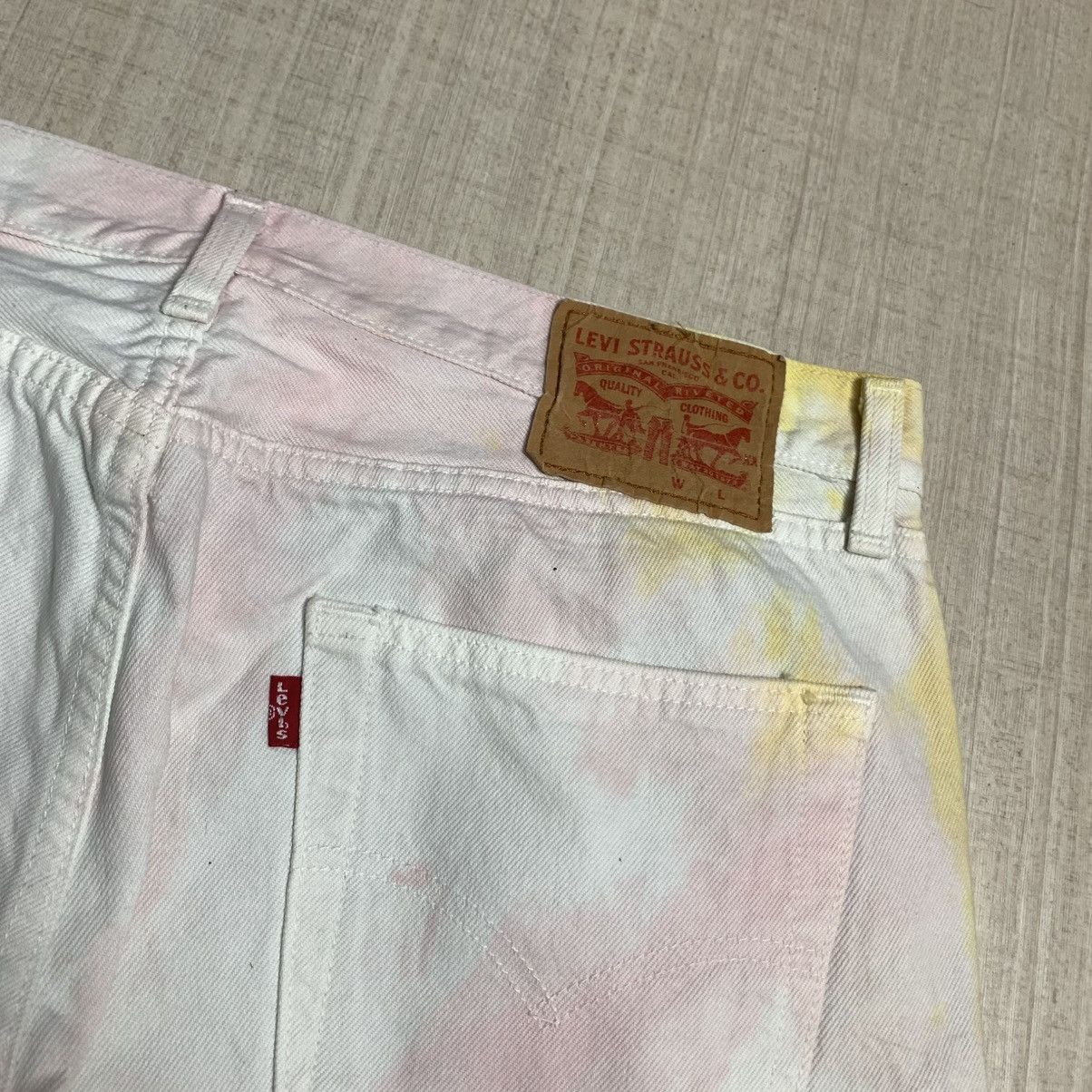 Levi's Levi's minimalist white denim 3/4 short Size US 35 - 13 Thumbnail
