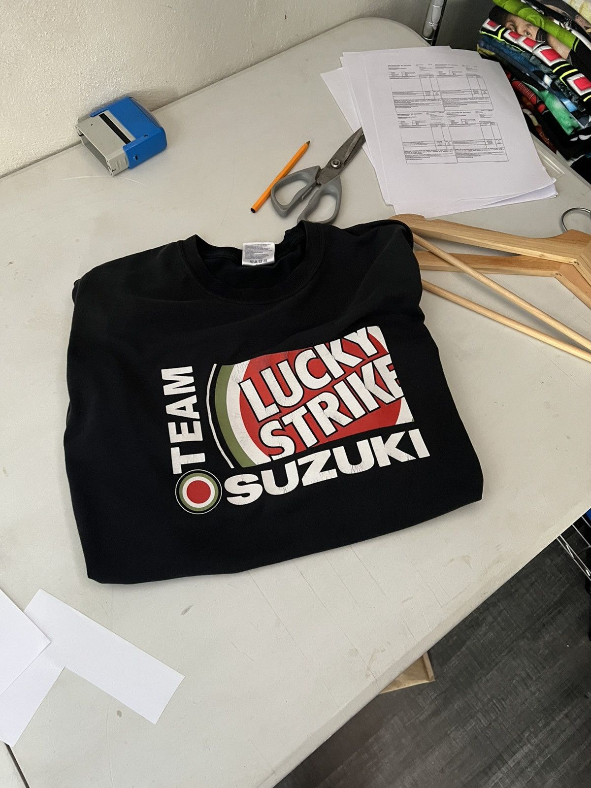 NASCAR 2000s Team Suzuki Lucky Strike Motorsports Racing Tee Size US XXL / EU 58 / 5 - 3 Thumbnail