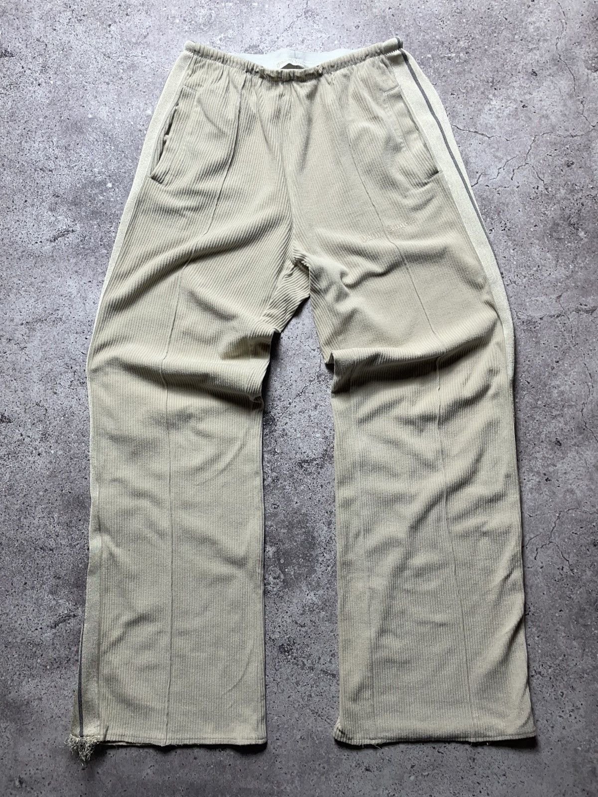 Palm Angels Palm Angels cream corduroy Track Pants Size 28" / US 6 / IT 42 - 1 Thumbnail