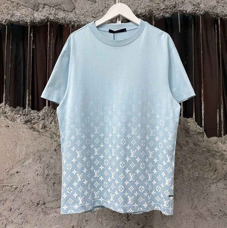 Louis Vuitton Louis Vuitton Summer Blue Cotton T-Shirt 0089 Size S / US 4 / IT 40 - 1 Thumbnail