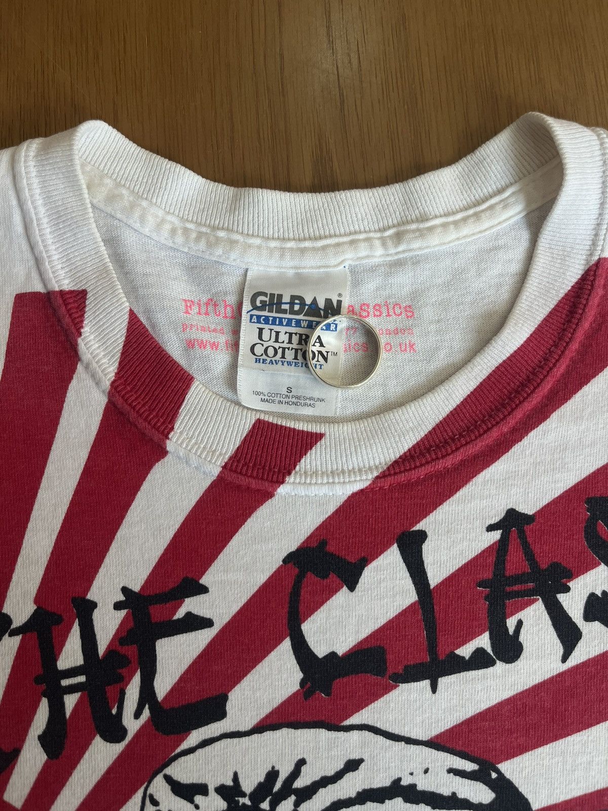 Band Tees Vtg THE CLASH Fifth Column Classics 00’s Tshirt Size US S / EU 44-46 / 1 - 4 Thumbnail