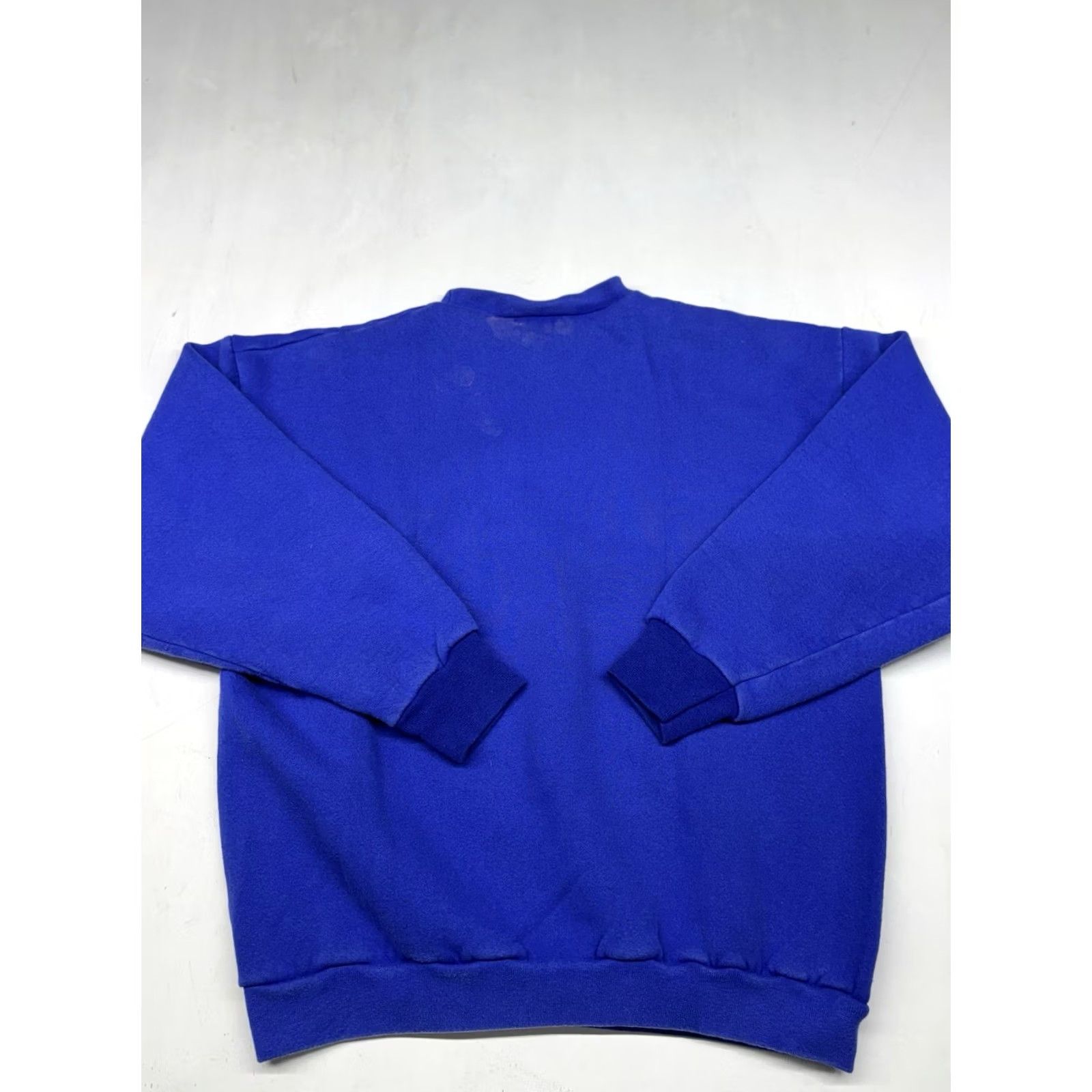 Adidas VINTAGE adidas Blue Crewneck Sweatshirt Men Medium Navy USA Sailboat Logo 90s Football Size US M / EU 48-50 / 2 - 7 Thumbnail