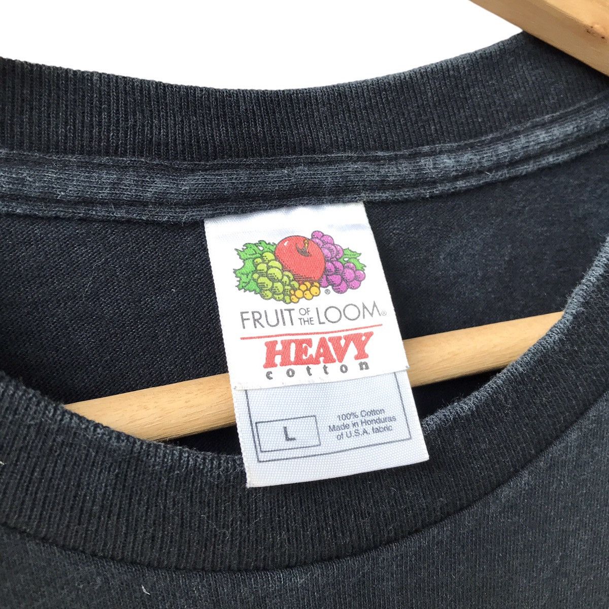 Fruit Of The Loom Yellowstone USA Vintage 1990s Native American Wolf Tee Size US L / EU 52-54 / 3 - 6 Thumbnail