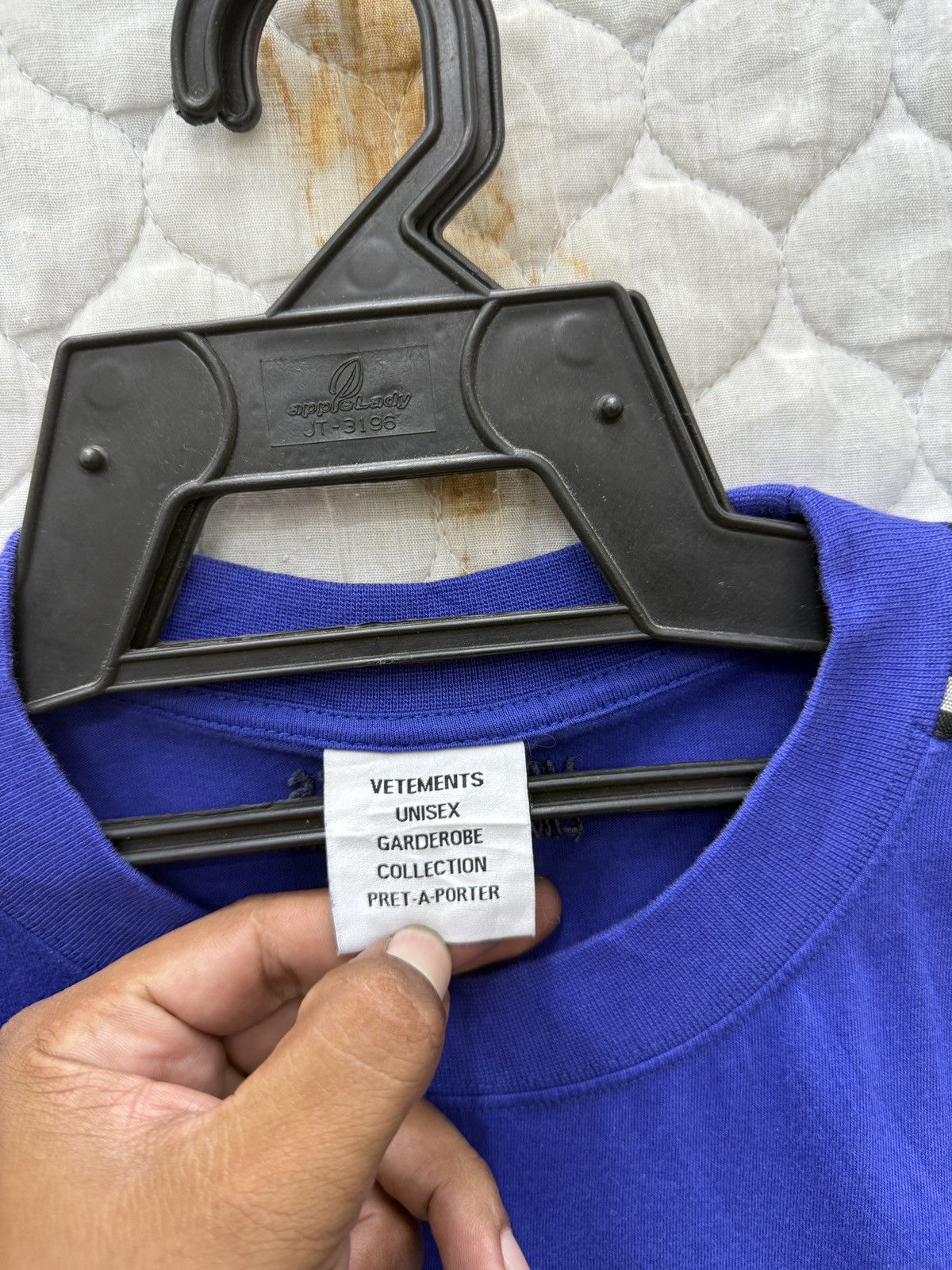 Vetements 🔥🔥💥💥STEALS VETEMENTS OVERSIZE ROYAL BLUE TAPE TEE Size US XS / EU 42 / 0 - 5 Thumbnail