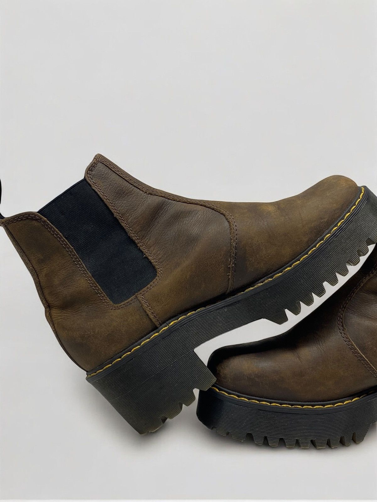 Dr. Martens 🔥 DR MARTENS ROMETTY PLATFORM BOOTS Y2K GRUNGE VIBES 00s Size US 7 / EU 40 - 17 Thumbnail