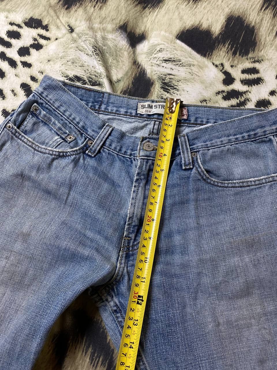 Levi's × Vintage Vintage Levi’s 514 light blue denim jeans Size US 32 / EU 48 - 8 Thumbnail