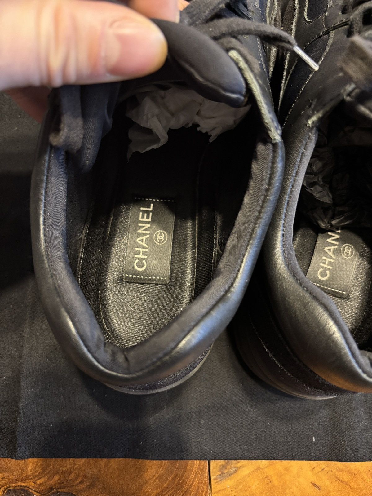 Chanel Chanel CC logo suede leather sneakers Size US 9 / EU 42 - 6 Thumbnail