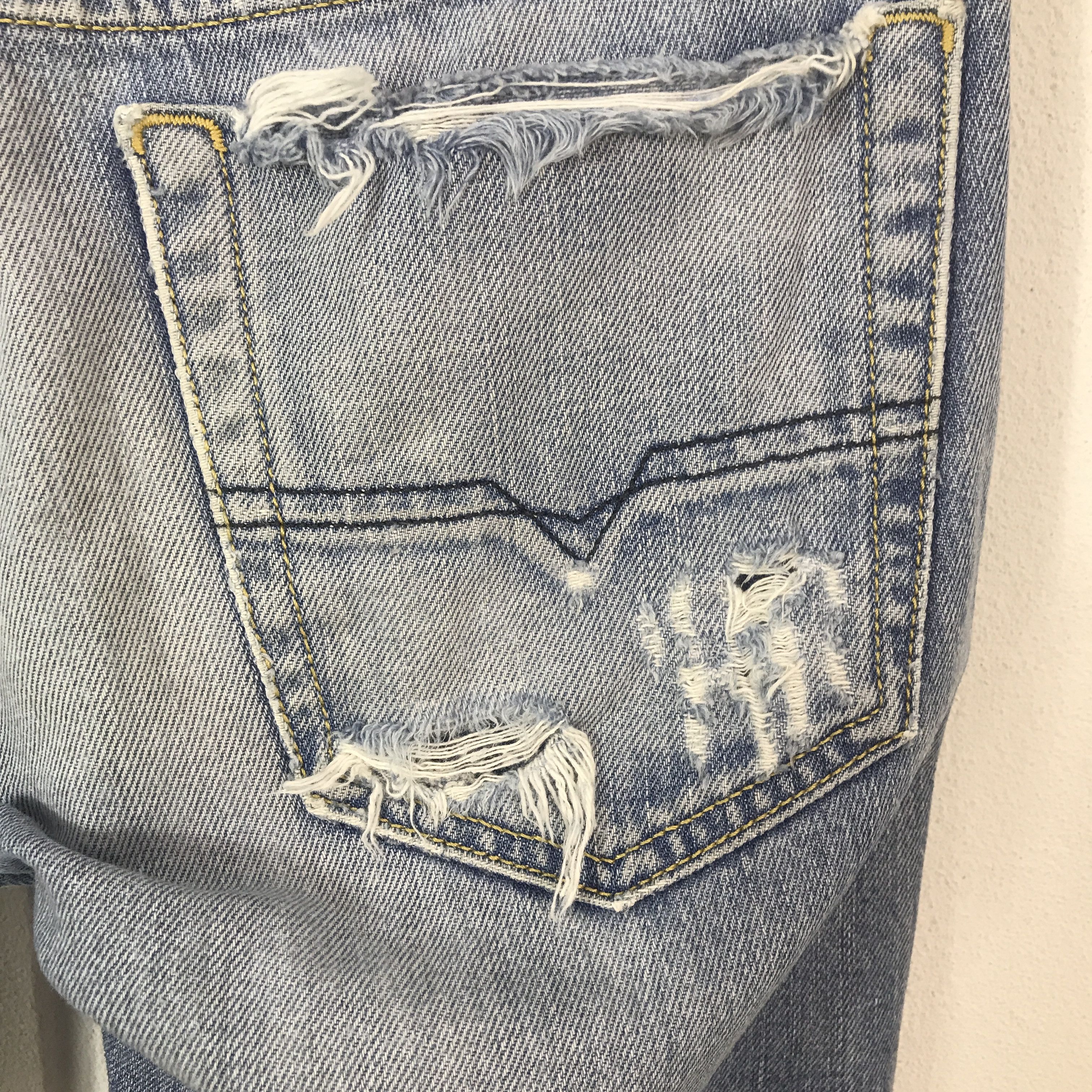 Diesel Diesel industries distressed denim pants K54B16 Size US 30 / EU 46 - 7 Thumbnail