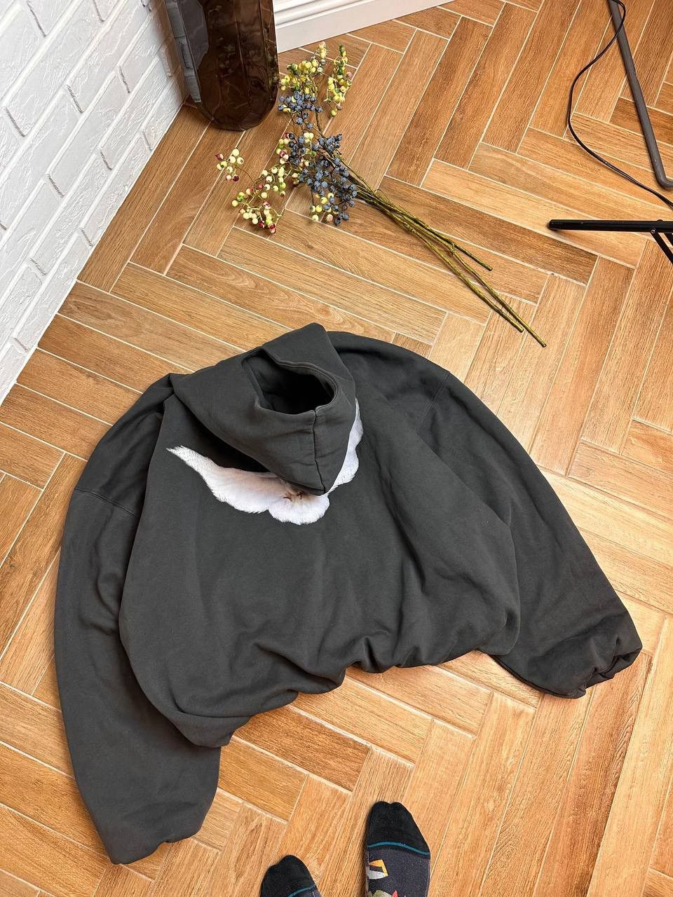 Balenciaga × Gap × Kanye West Yezzy Gap By Balenciaga Dove Hoodie Size US M / EU 48-50 / 2 - 4 Thumbnail