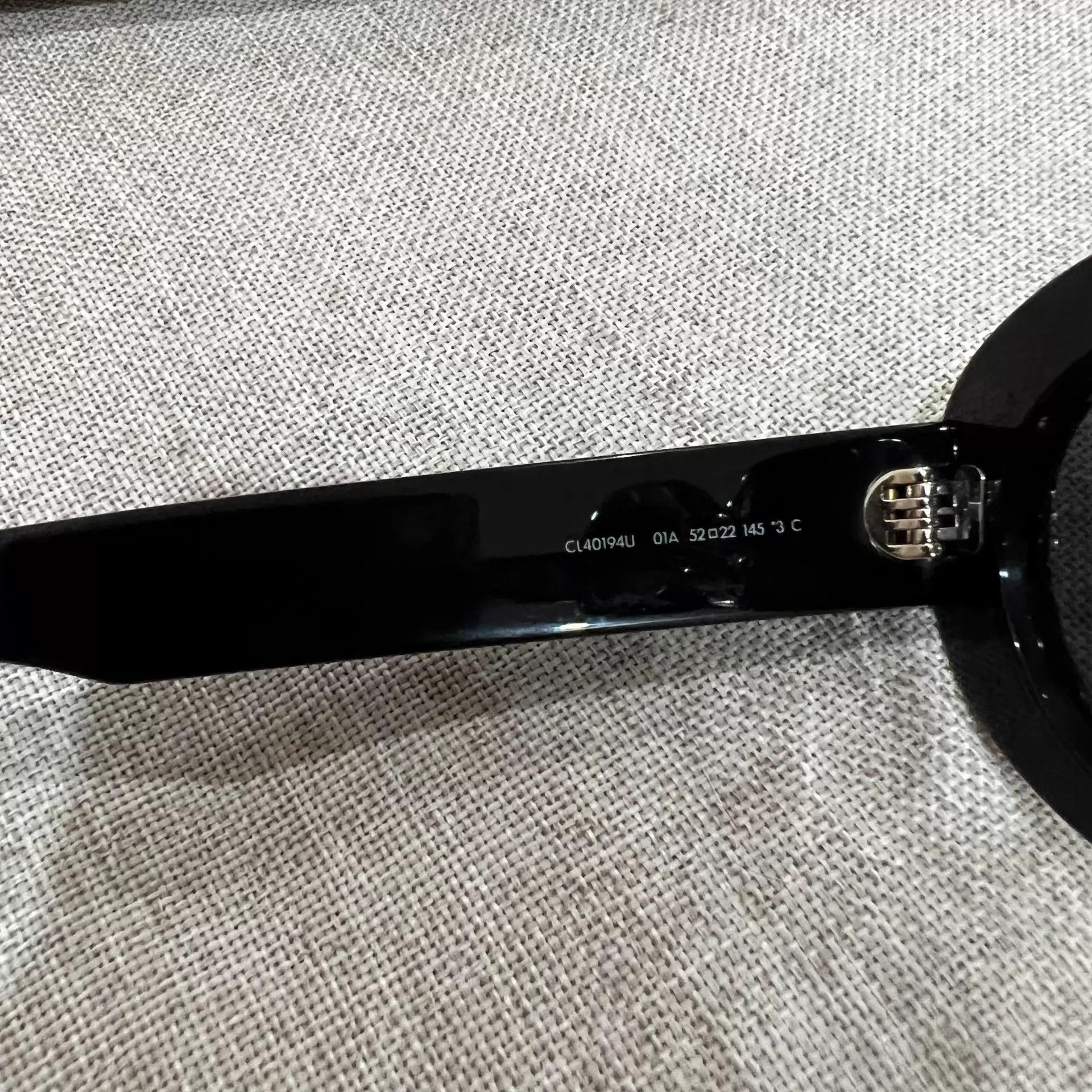 Celine Celine Gold Triomphe Logo Oval Sunglasses 99 New Size ONE SIZE - 6 Thumbnail
