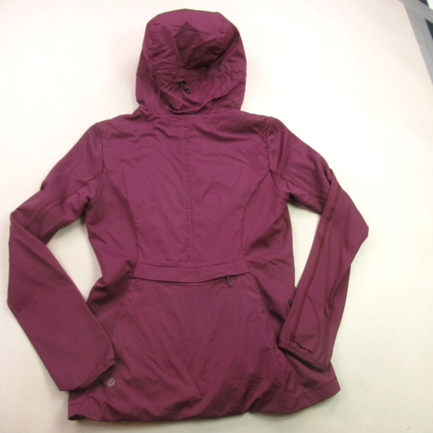 Lululemon Lululemon Jacket Womens 8 1/2 Zip Long Sleeve Lightweight Hooded Burgundy Jacket Size M / US 6-8 / IT 42-44 - 5 Thumbnail