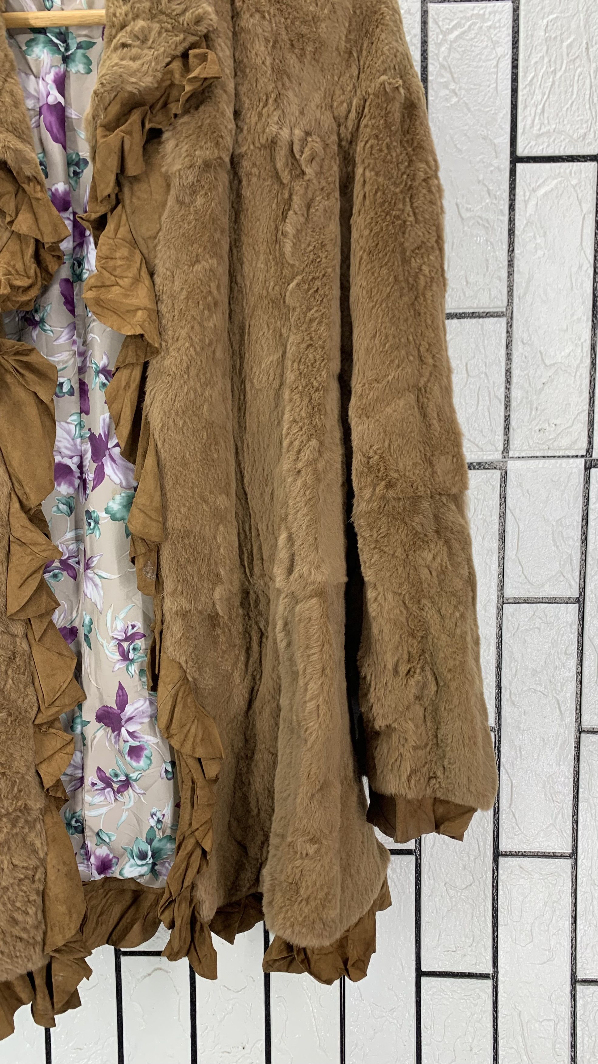 Genuine Leather 📣BESTOFFERNOW Ana Capri Goatskin Rabbit Fur Size S / US 4 / IT 40 - 2 Thumbnail