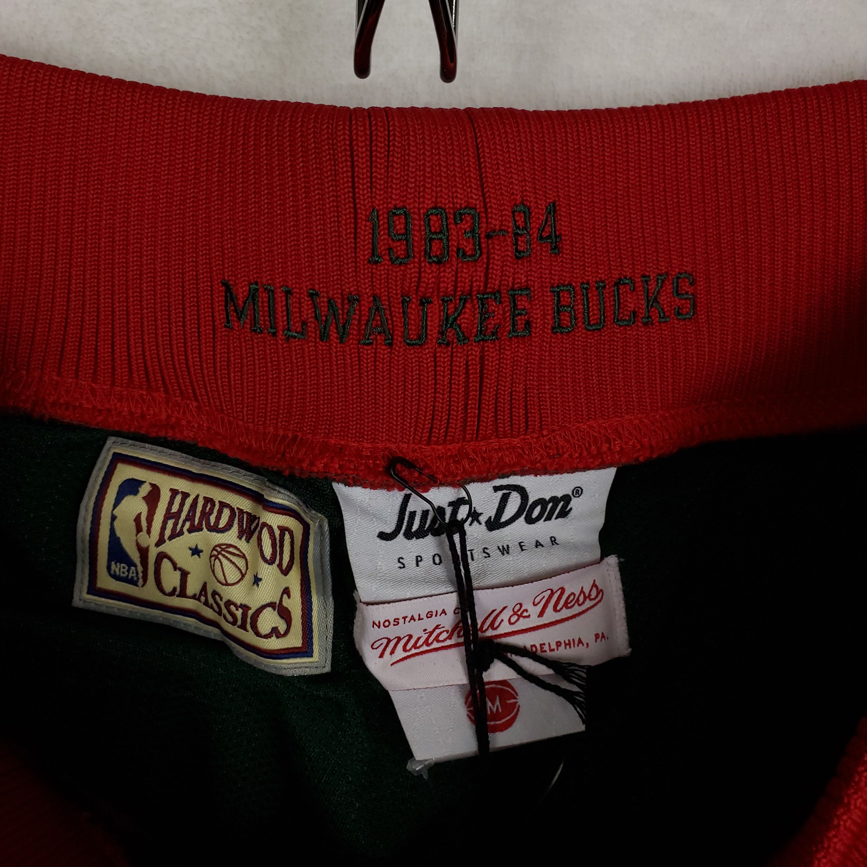 Mitchell & Ness Just Don Milwaukee Bucks Mitchell & Ness Pants Medium Size US 32 / EU 48 - 8 Thumbnail