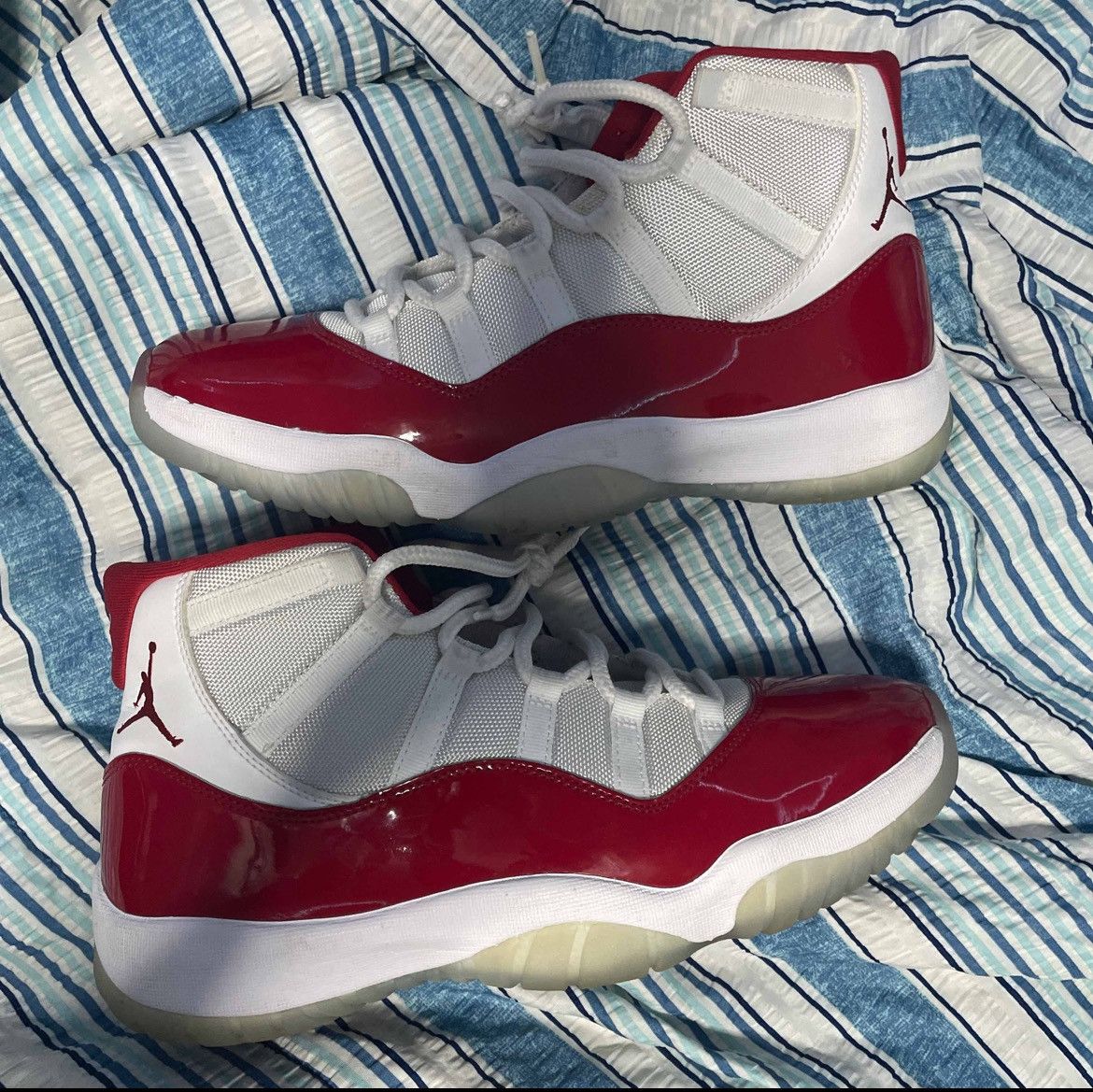 Jordan Brand Jordan 11 cherry Size US 12 / EU 45 - 2 Thumbnail