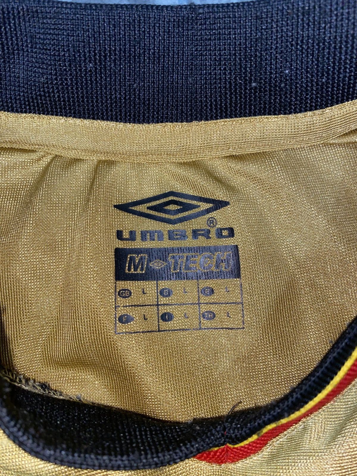 Umbro Galatasaray Umbro Fourth Jersey 2002-03 Size US L / EU 52-54 / 3 - 4 Thumbnail