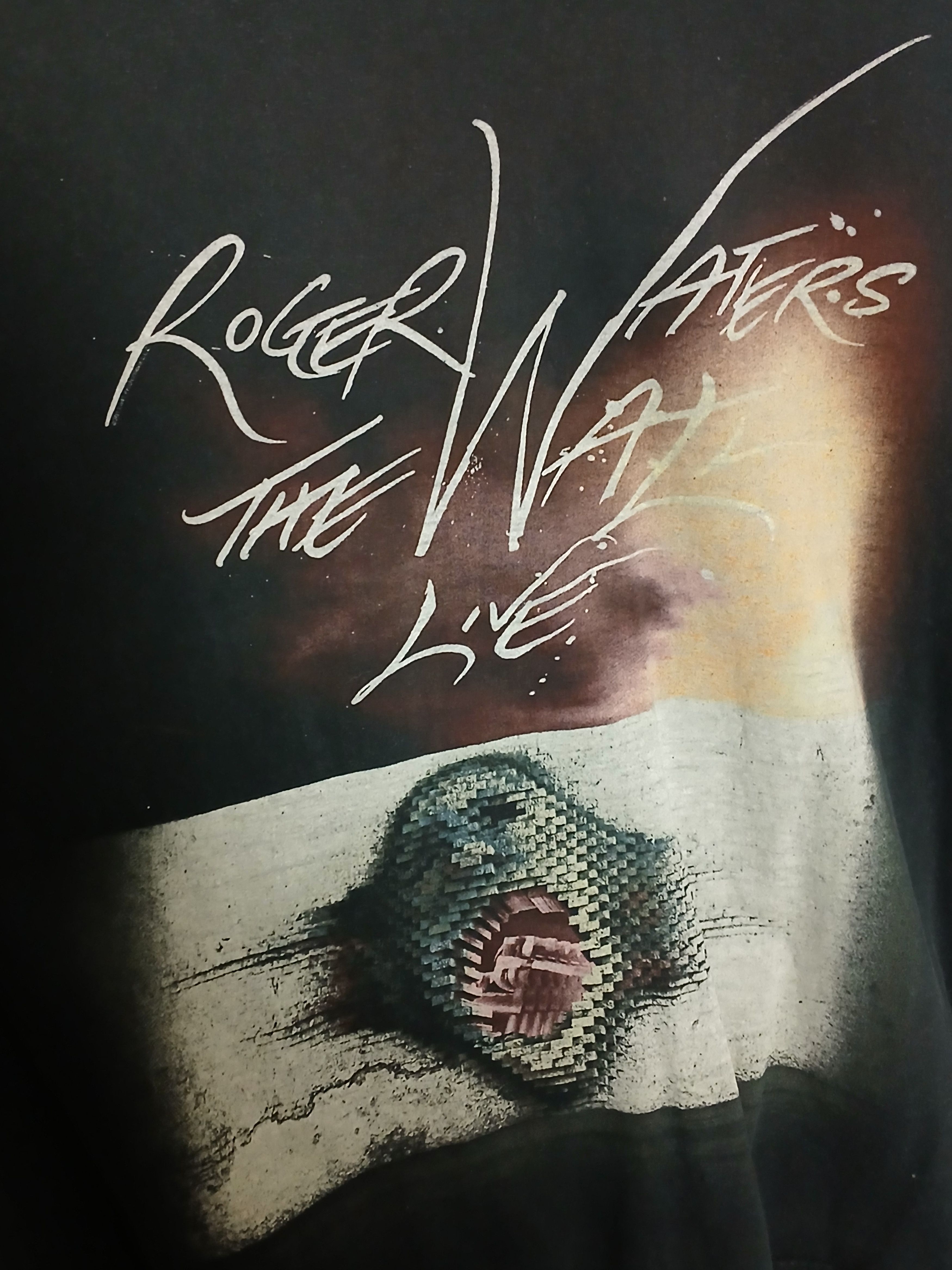 Band Tees Roger Waters The Wall T-Shirt Size US L / EU 52-54 / 3 - 3 Thumbnail