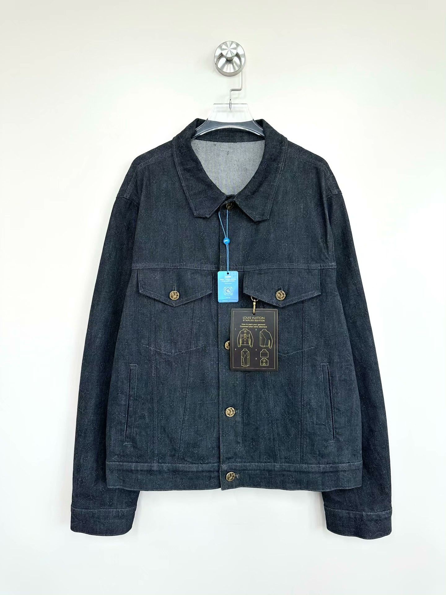 Louis Vuitton Louis Vuitton Logo Denim Jacket Size 52 Size US L / EU 52-54 / 3 - 1 Thumbnail
