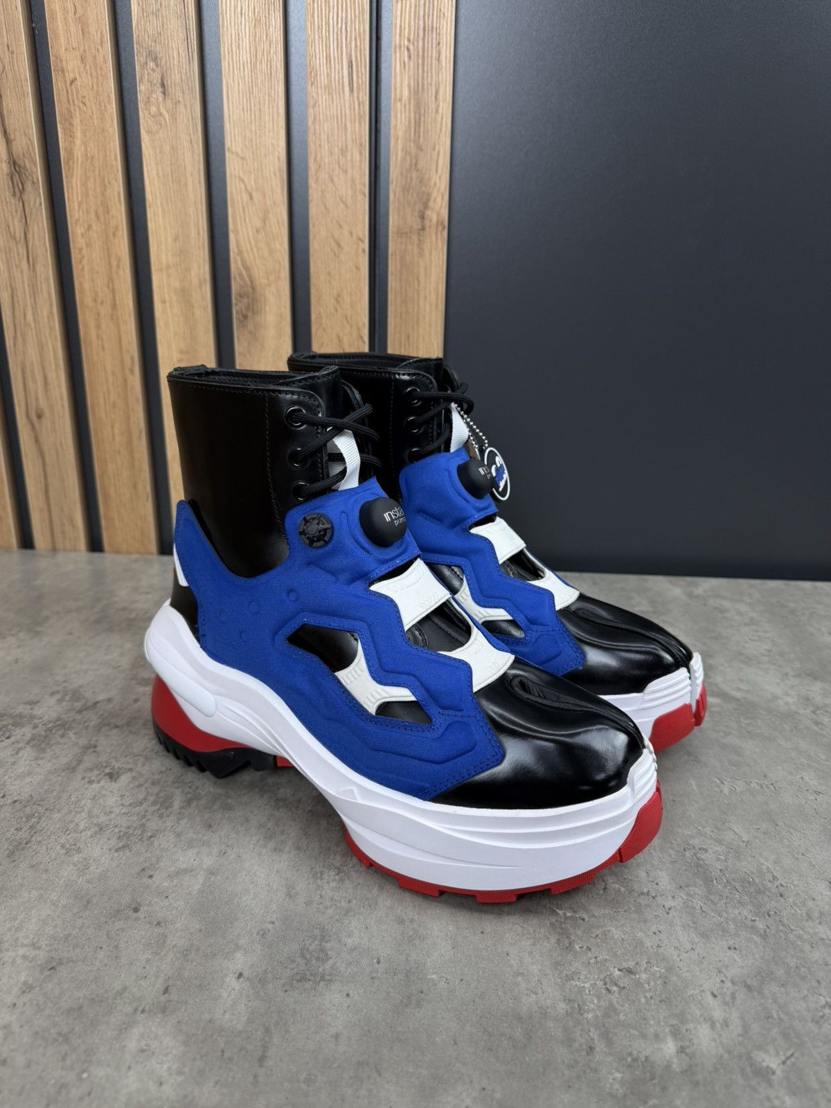 Maison Margiela × Reebok Maison Margiela x Reebok Tabi Instapump Fury Size US 10 Size US 10 / EU 43 - 3 Thumbnail