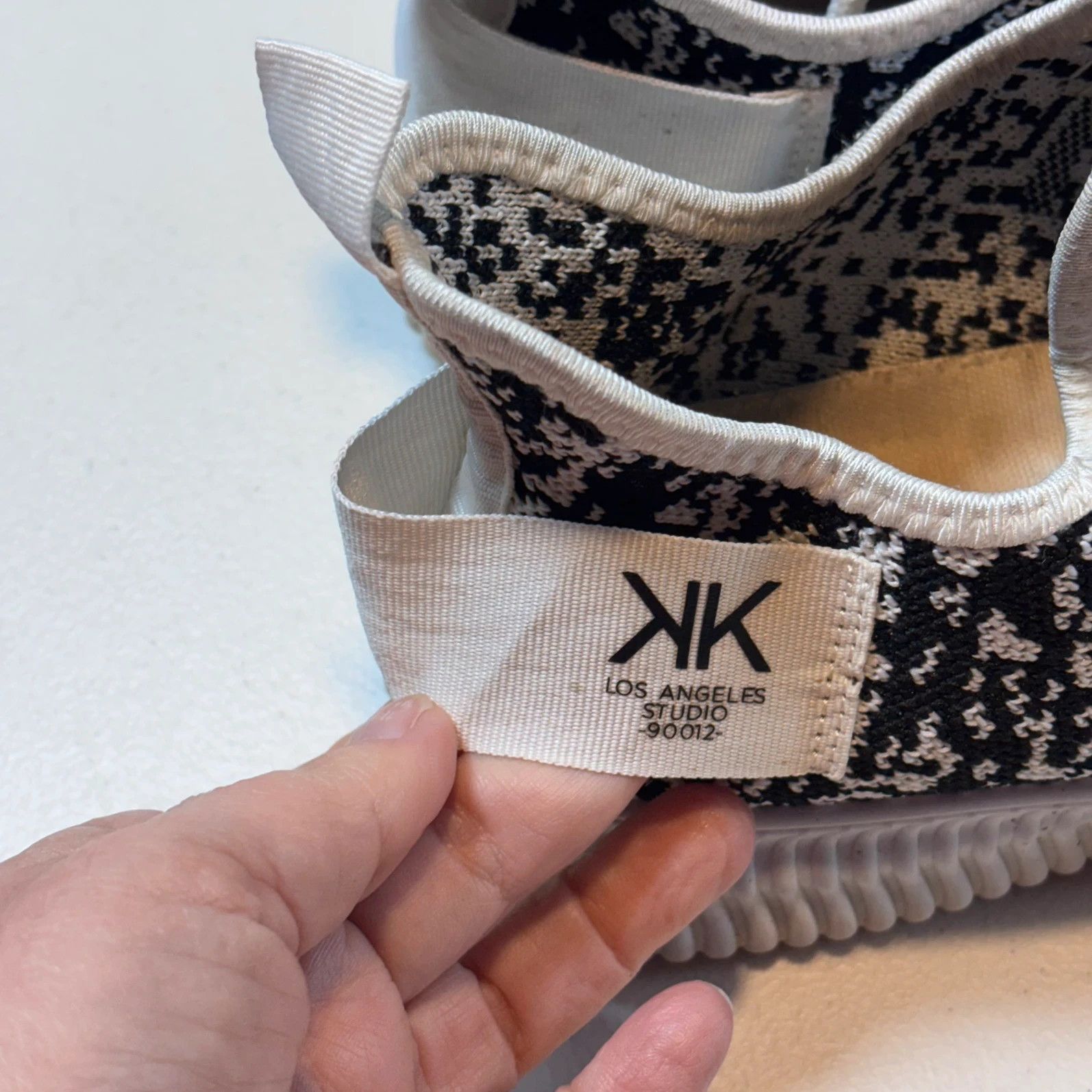 Kendall And Kylie Kendall + KYLIE Brandy Knit women's Sz 7 Shoes Size US 7 / IT 37 - 4 Thumbnail