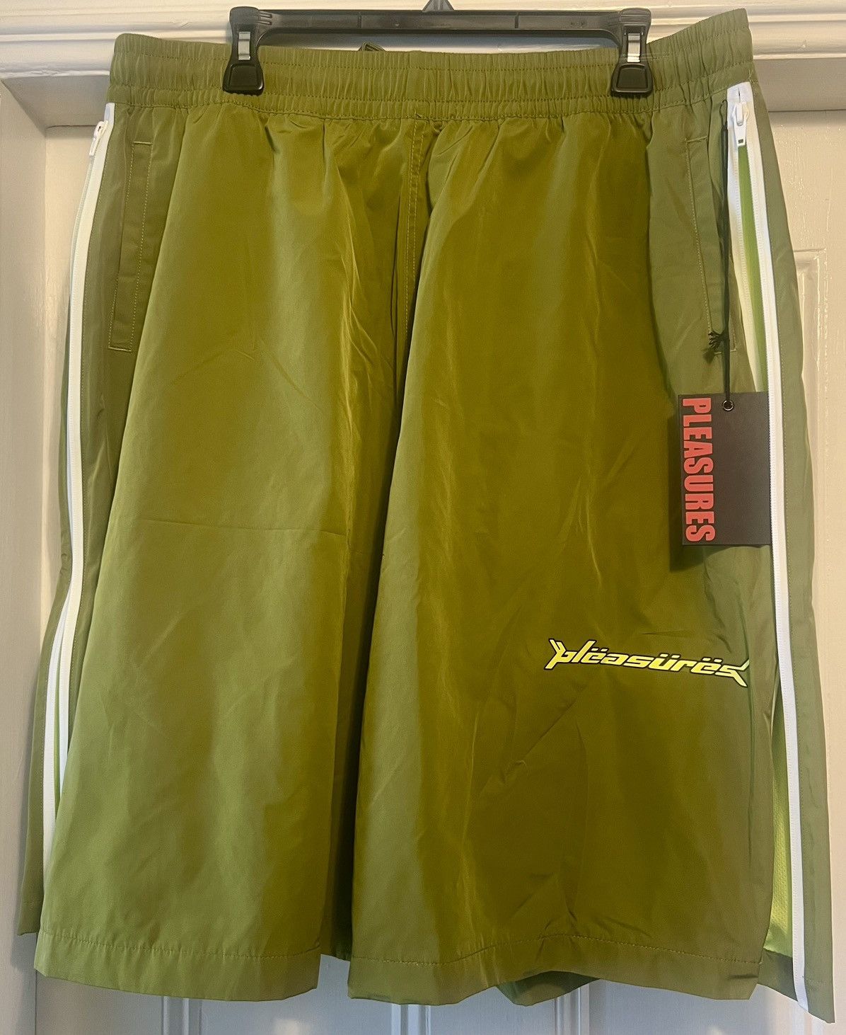 Pleasures Authentic Pleasures Venus Sport Shorts olive green XXL Size US 40 / EU 56 - 2 Thumbnail