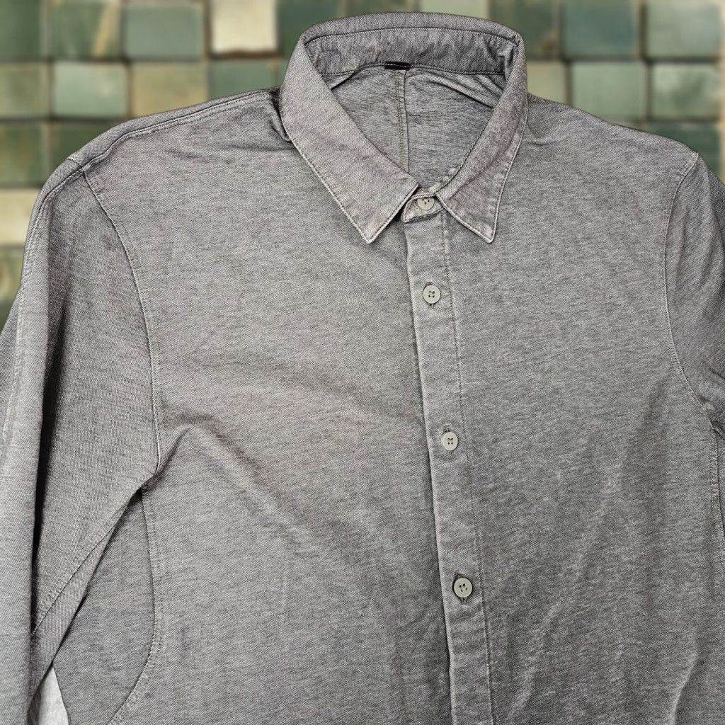 Lululemon Lululemon Shirt Mens Small Grey Woven Live In Practice Long Sleeve Button Up Size US S / EU 44-46 / 1 - 1 Thumbnail
