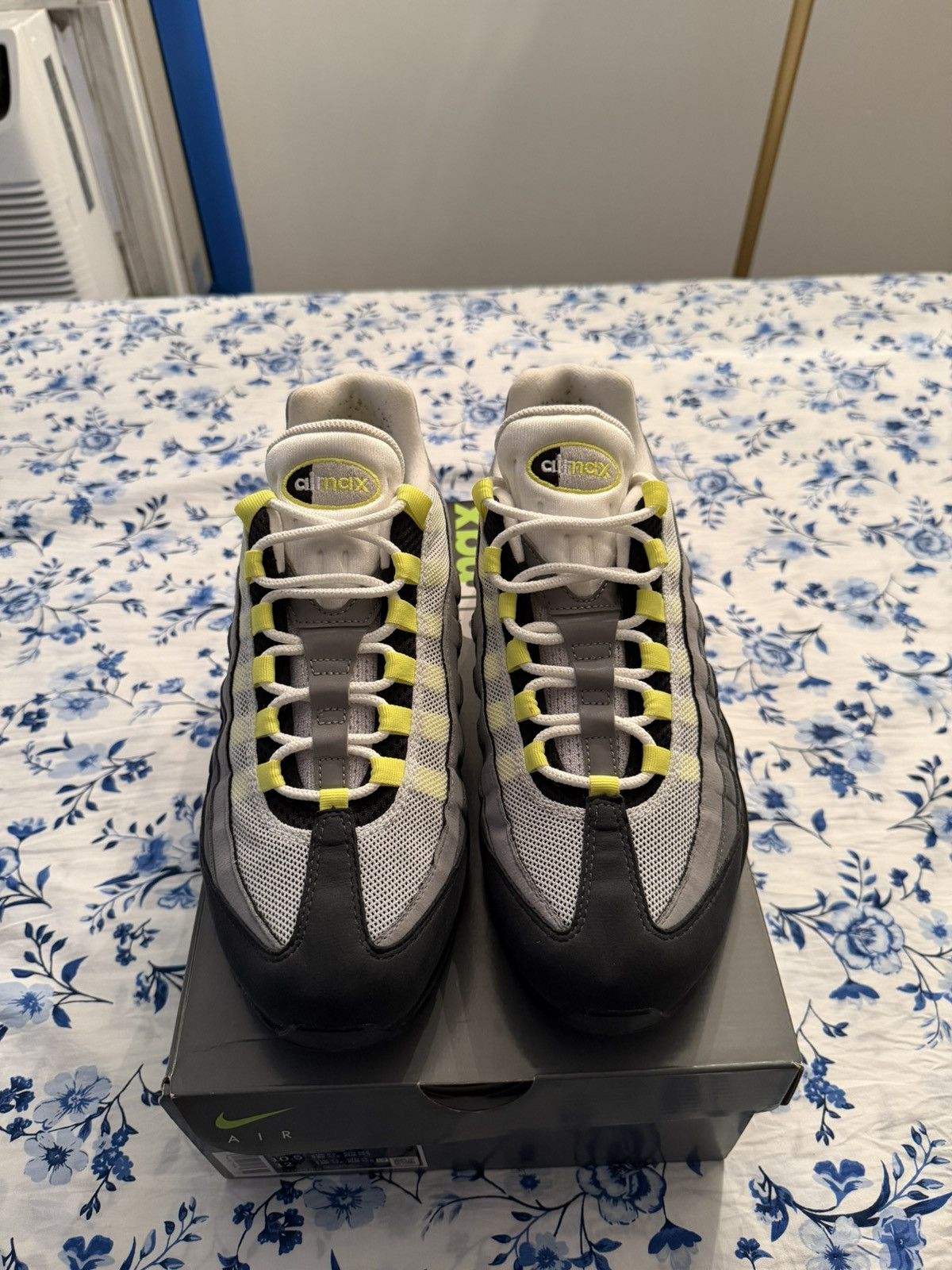 Nike Nike Air Max 95 'Neon' 2020 Size US 10.5 / EU 43-44 - 2 Thumbnail