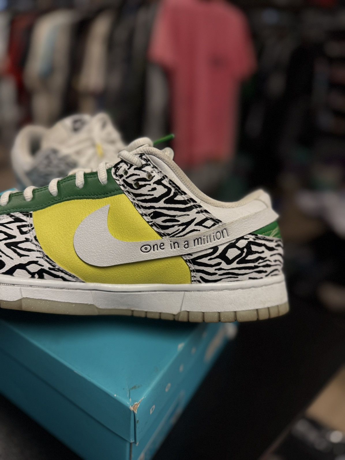 Nike Nike Dunk Low Doernbecher Size 11.5 W/ Box Size US 11.5 / EU 44-45 - 9 Thumbnail