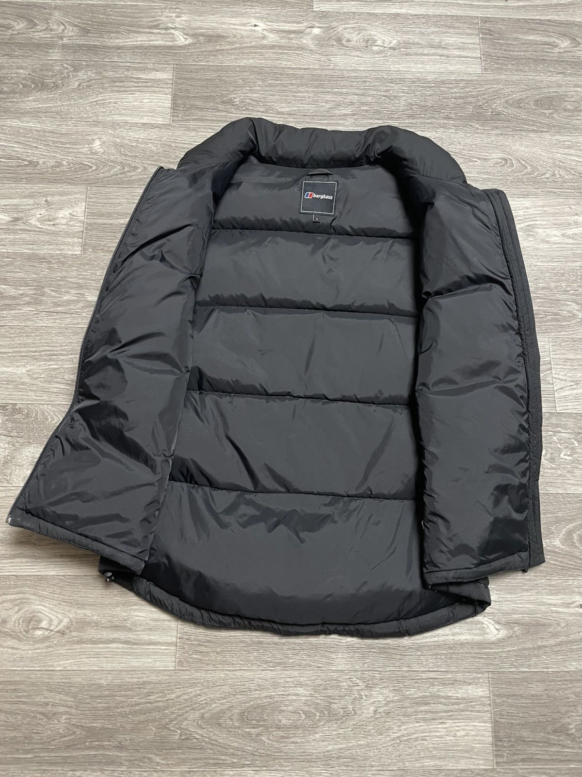 Berghaus Vintage Berghaus Down 500 Puffer Vest Winter Outdoor Size US L / EU 52-54 / 3 - 13 Thumbnail