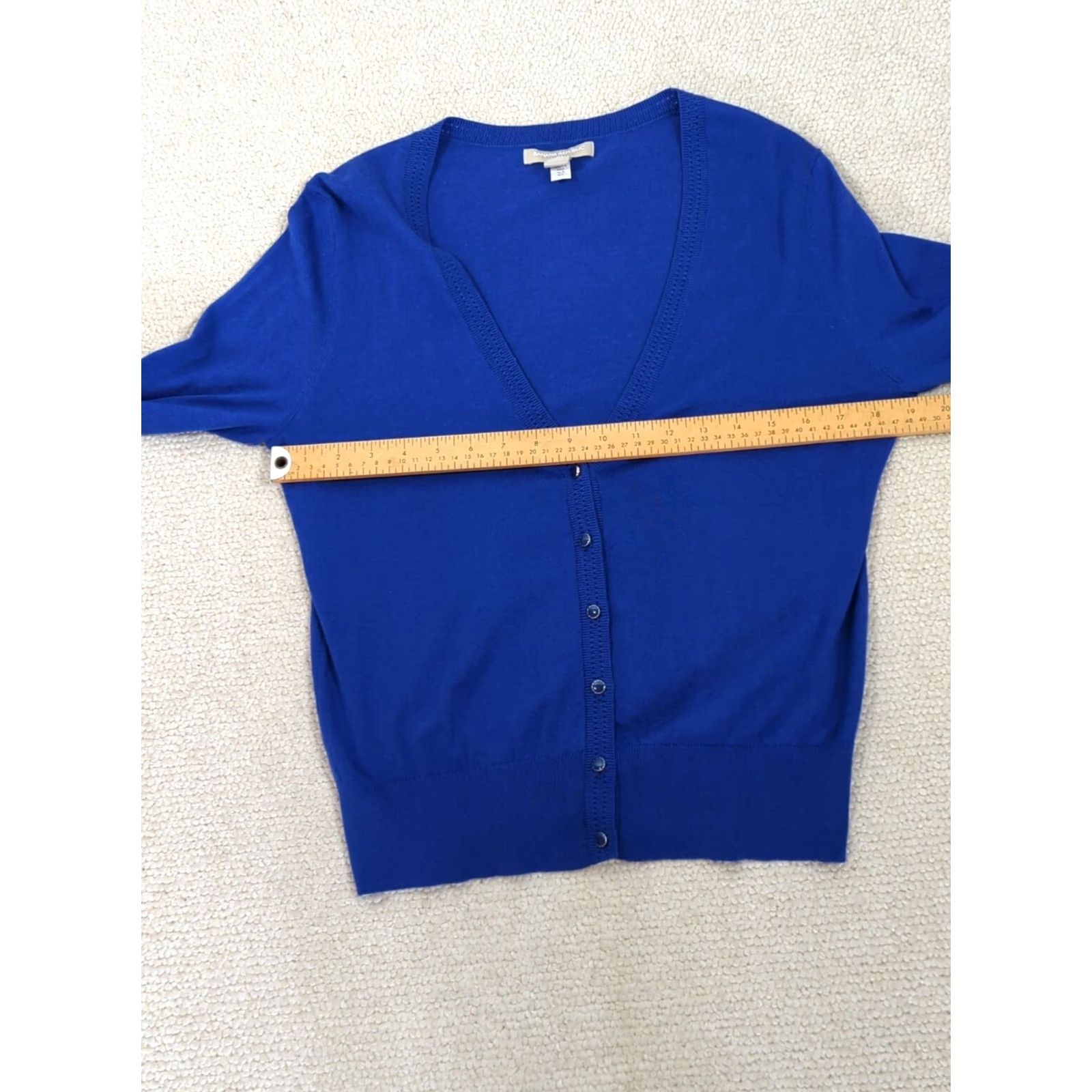 Banana Republic Banana Republic Womens Cardigan Sweater Size L Blue V-Neck 3/4 Sleeve Button Up Knit Lightweight Casual Business Regular Fit Adult Womens Size L / US 10 / IT 46 - 7 Thumbnail