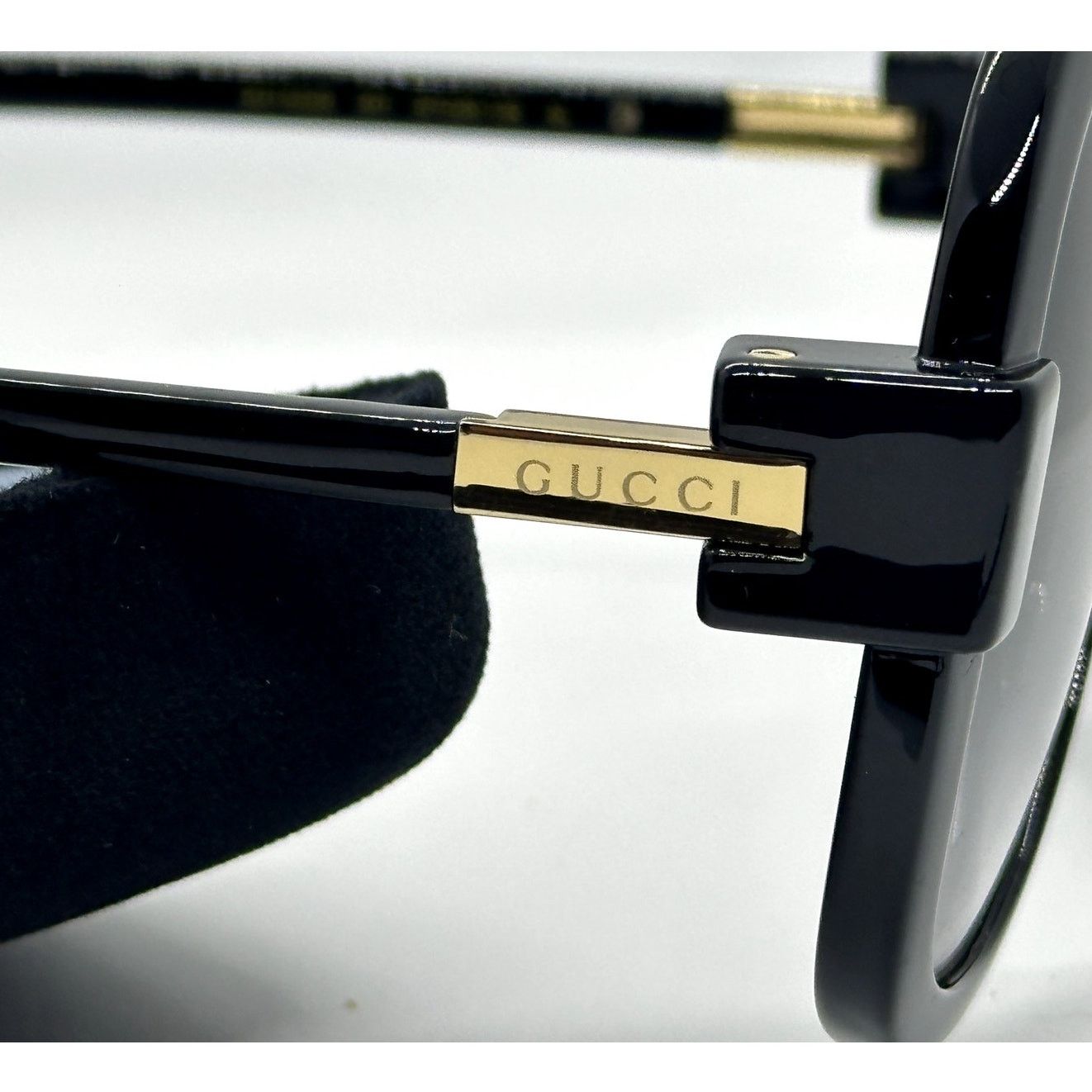Gucci GUCCI GG1432S Sunglasses Black Frame Gray LensesNWOT w/ case Size ONE SIZE - 3 Thumbnail