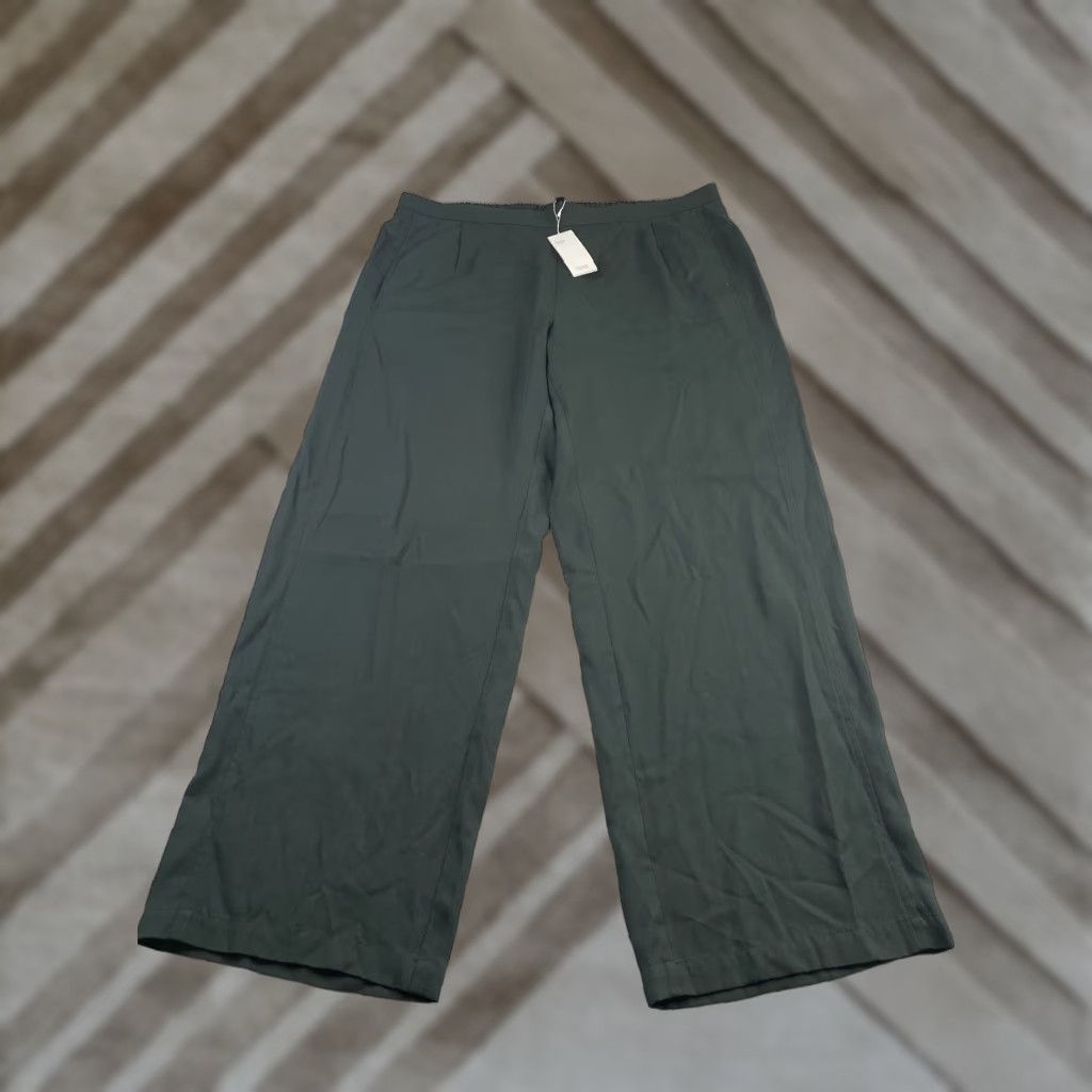 Eileen Fisher Eileen Fisher Pants Women's XL Green Lyocell Tencel Straight Leg NWT Dress Pants Relaxed Fit Size 40" / US 18 - 1 Thumbnail