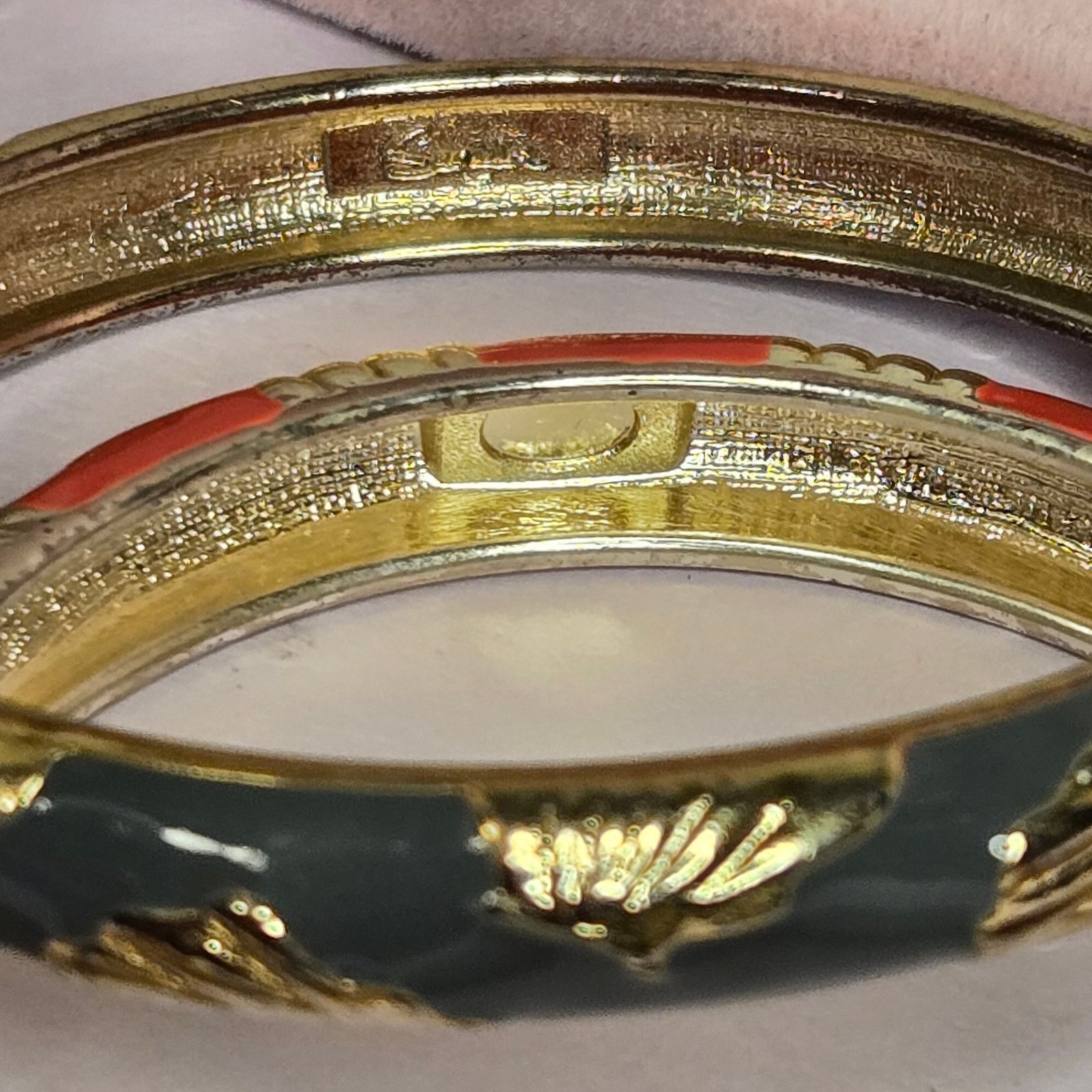 GOLDSIGN Coral & Grey Sequin Enamel Hinged Bangle Bracelets Set Size ONE SIZE - 9 Thumbnail