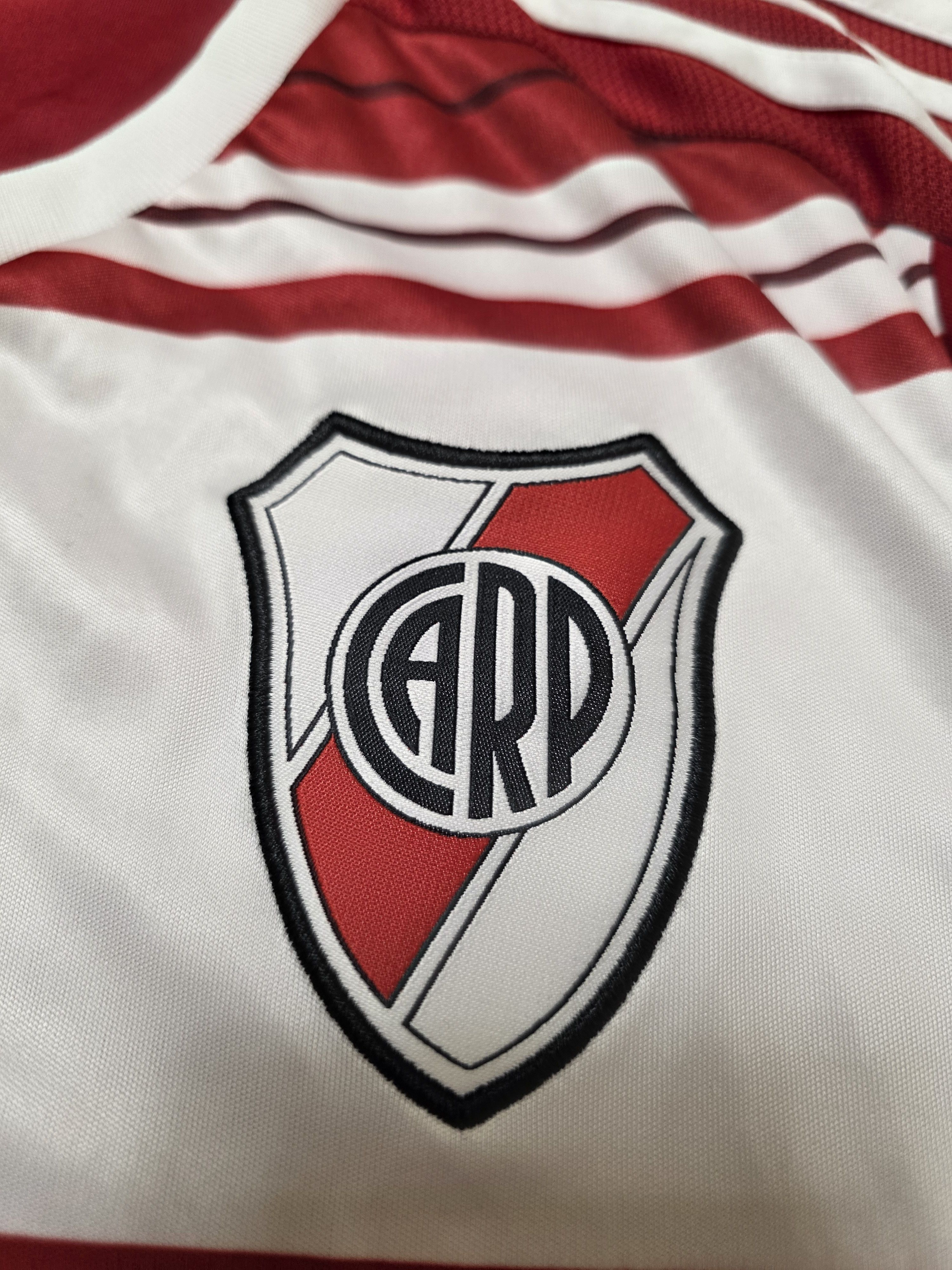 All Sport RIVER PLATE 2015 2016 AWAY FOOTBALL SHIRT SOCCER JERSEY Size US S / EU 44-46 / 1 - 4 Thumbnail