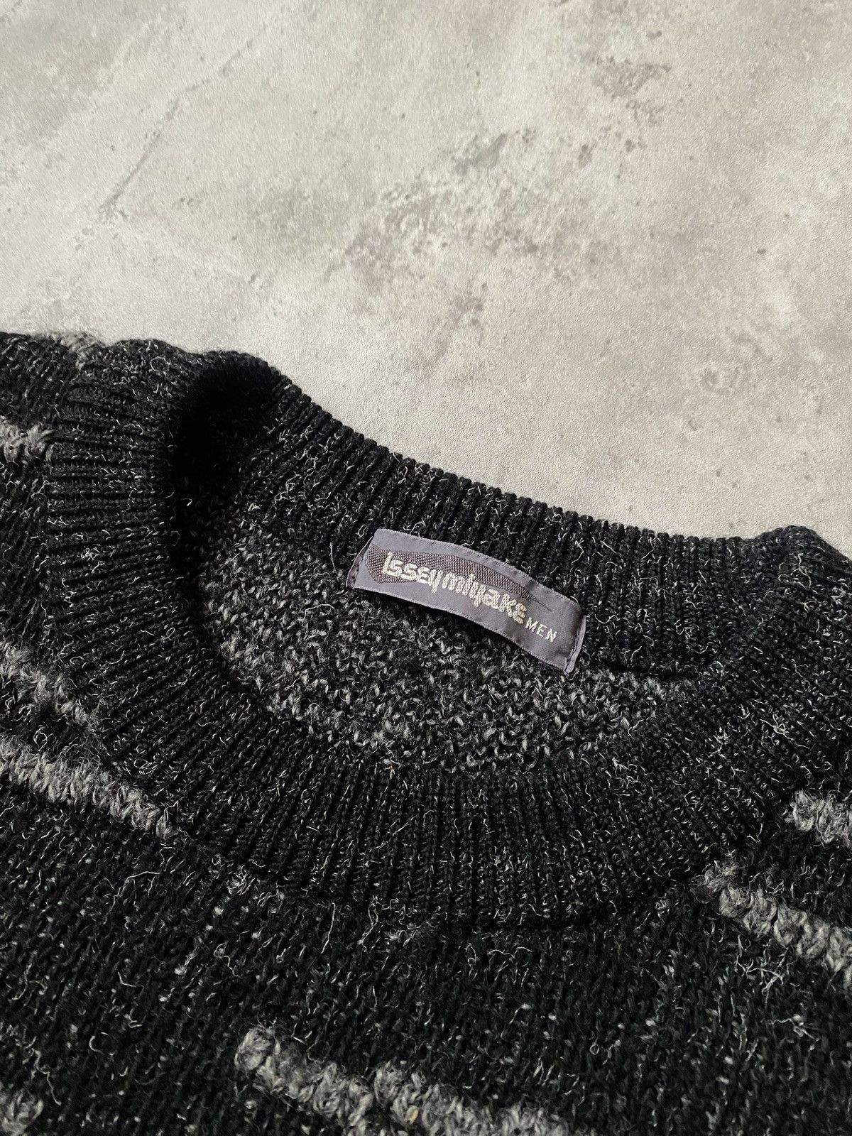 Issey Miyake Issey Miyake Men Archive wool sweater 80s Size US M / EU 48-50 / 2 - 2 Thumbnail