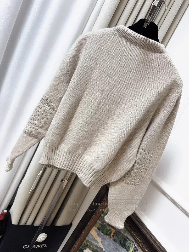 Loro Piana Loro Piana Oatmeal Embroidered Long Sleeve Knit Cardigan Size S / US 4 / IT 40 - 2 Thumbnail
