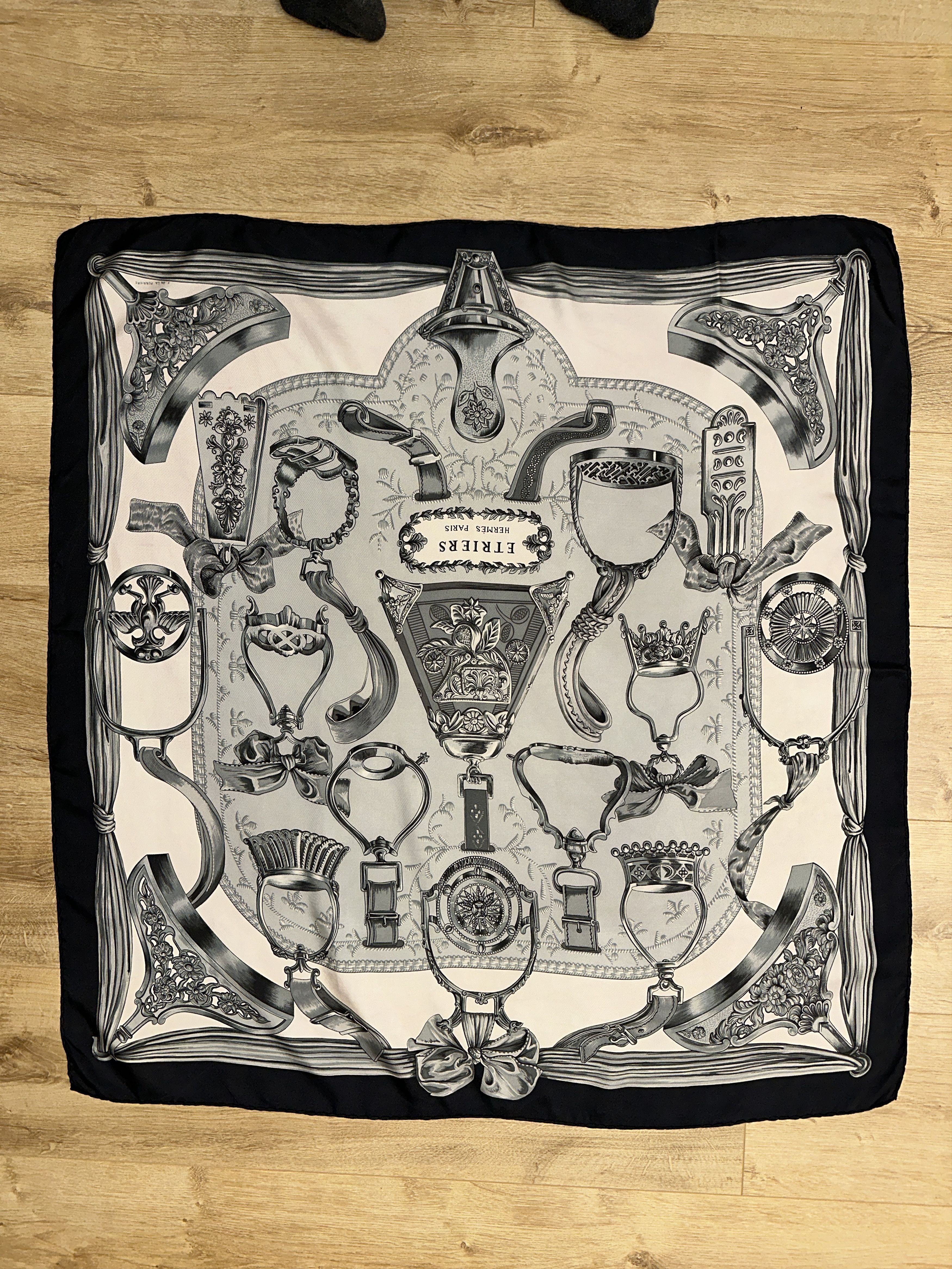 Hermes Hermès Etriers Silk Twill Carré Scarf Vintage Square 90cm Size ONE SIZE - 3 Thumbnail