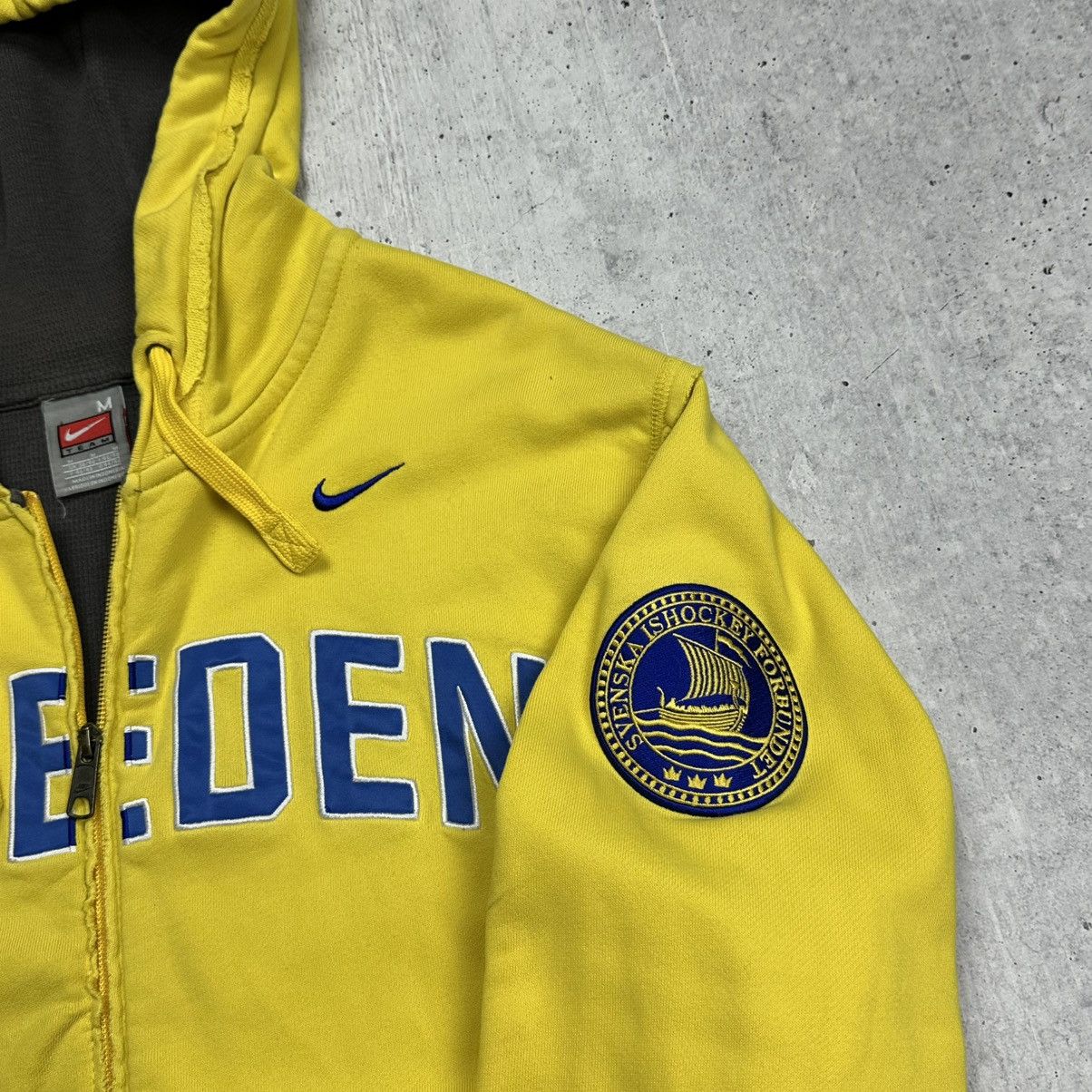 Nike × Vintage Vintage Nike Team Sweden Hockey Rare 90s Zip Hoodie Size US M / EU 48-50 / 2 - 4 Thumbnail