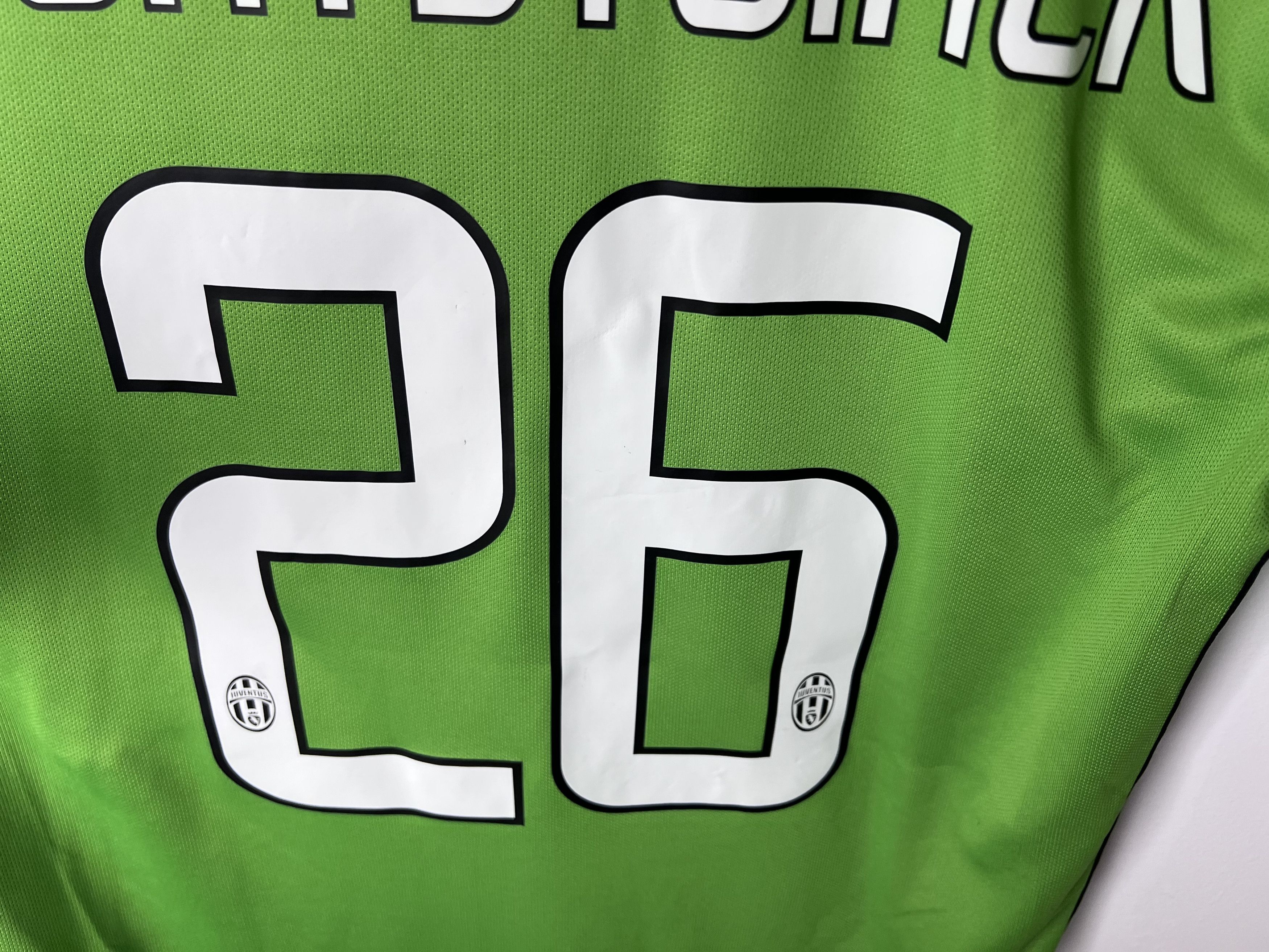 Nike LICHTSTEINER #26 JUVENTUS 2014 THIRD FOOTBALL SHIRT SOCCER Size US M / EU 48-50 / 2 - 4 Thumbnail