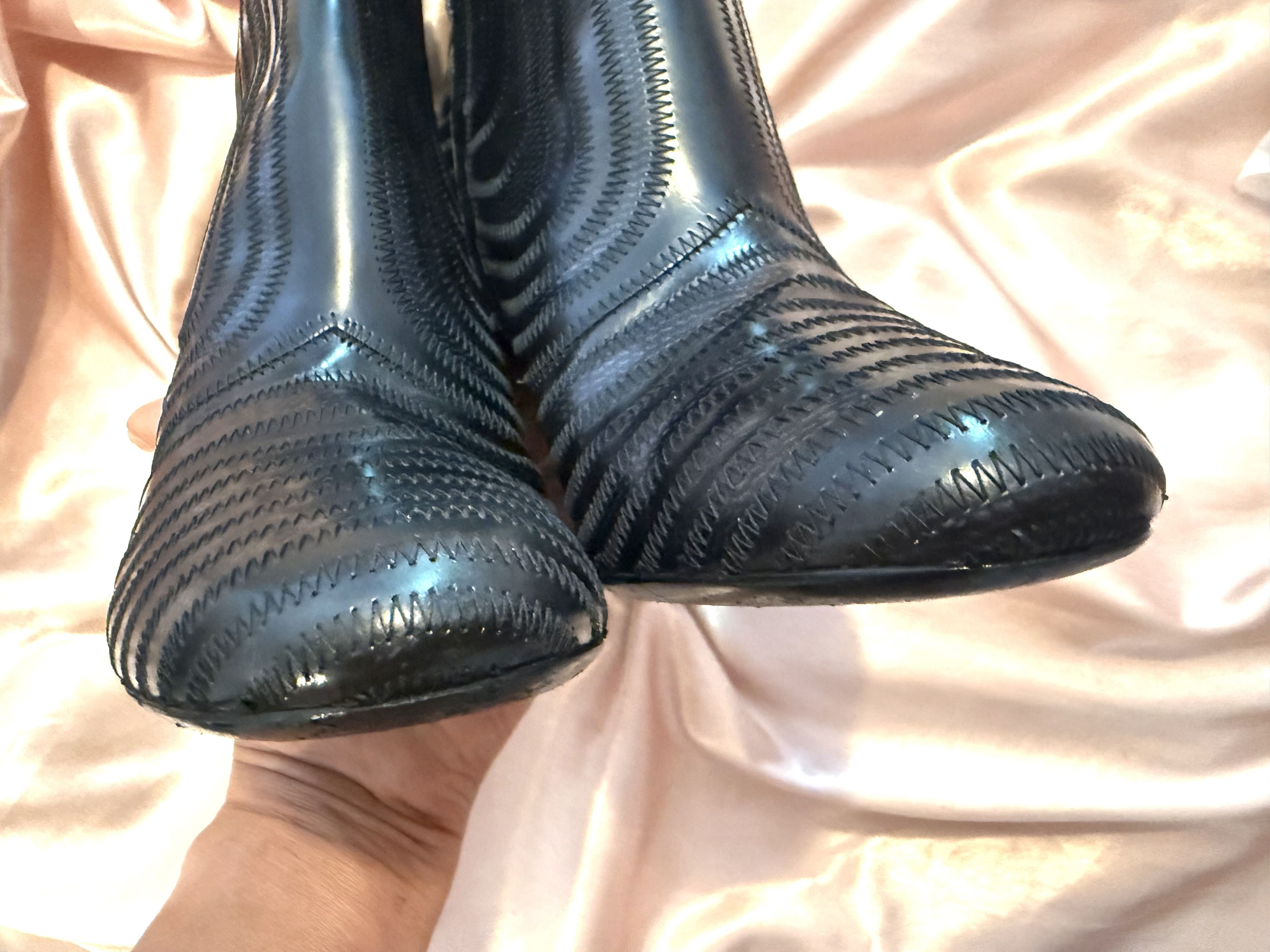 Salvatore Ferragamo Salvatore Ferragamo Feeling Zig Zag Boots Quilted Design Size US 9 / IT 39 - 4 Thumbnail