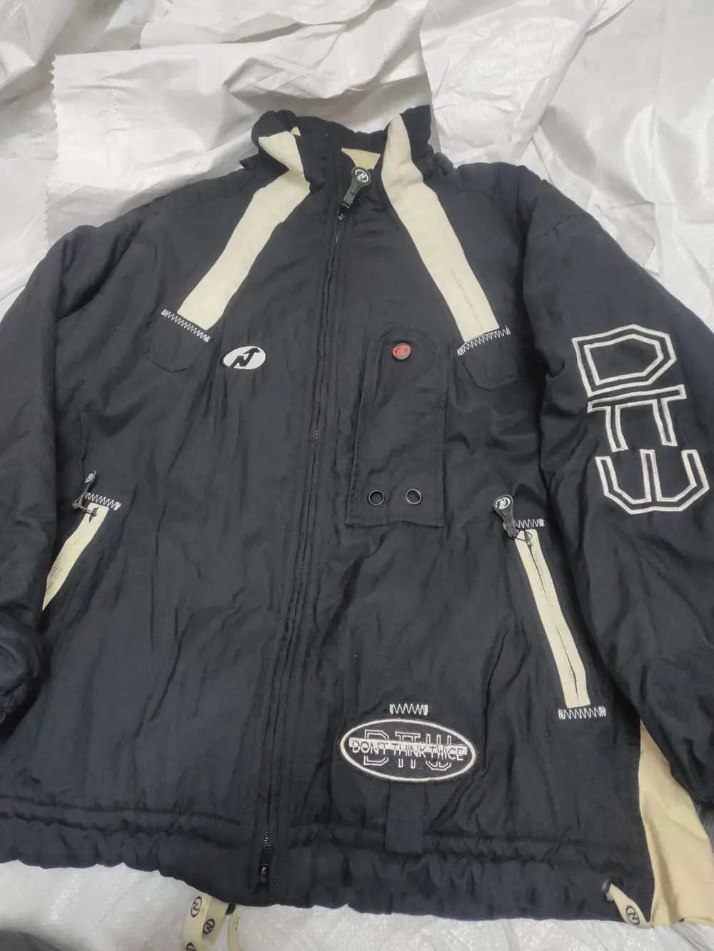 Vintage Vintage Nordica branded ski jacket Size US L / EU 52-54 / 3 - 4 Thumbnail