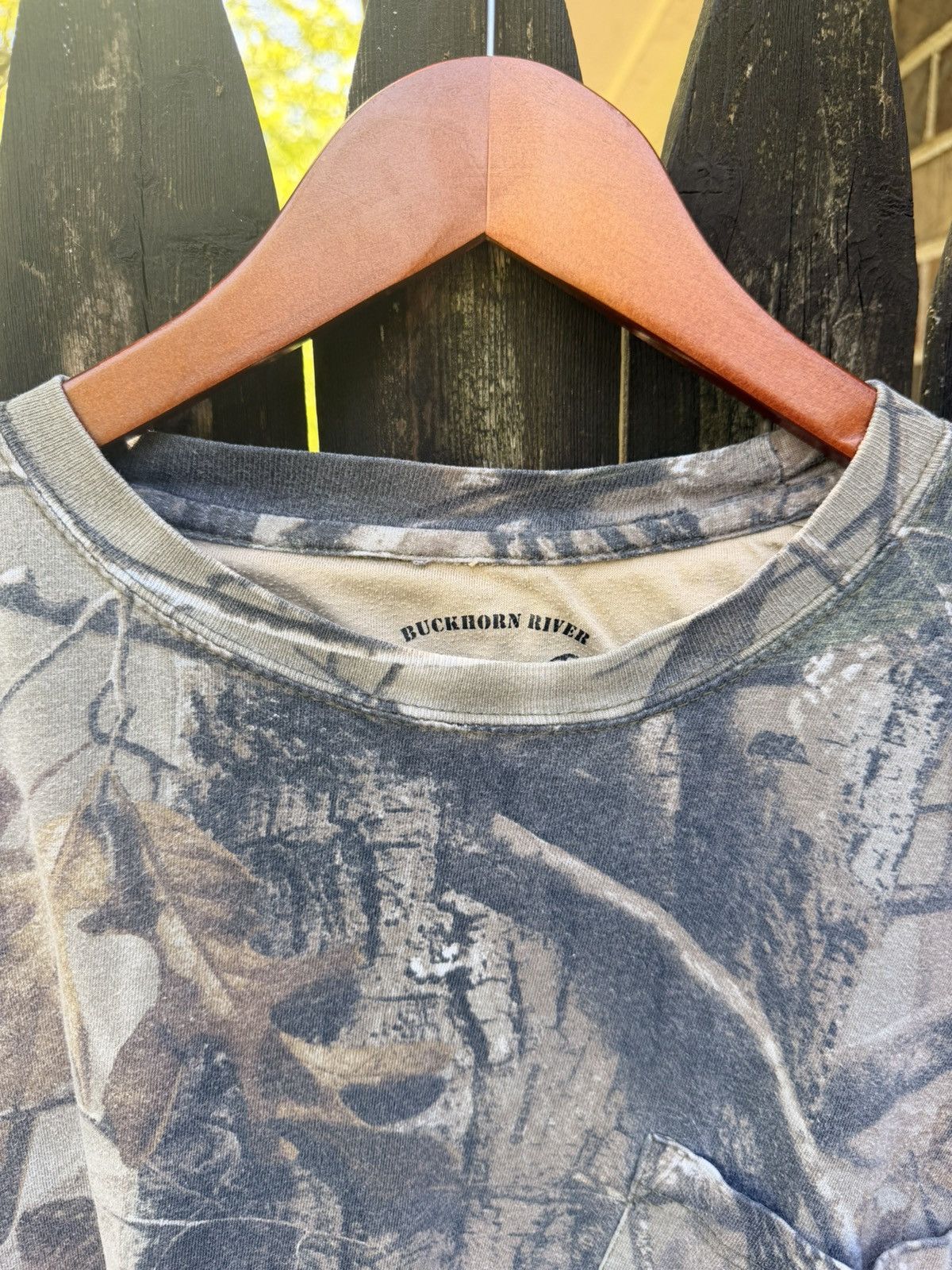 Rap Tees VTG Camo Pocket tee Size US XL / EU 56 / 4 - 4 Thumbnail