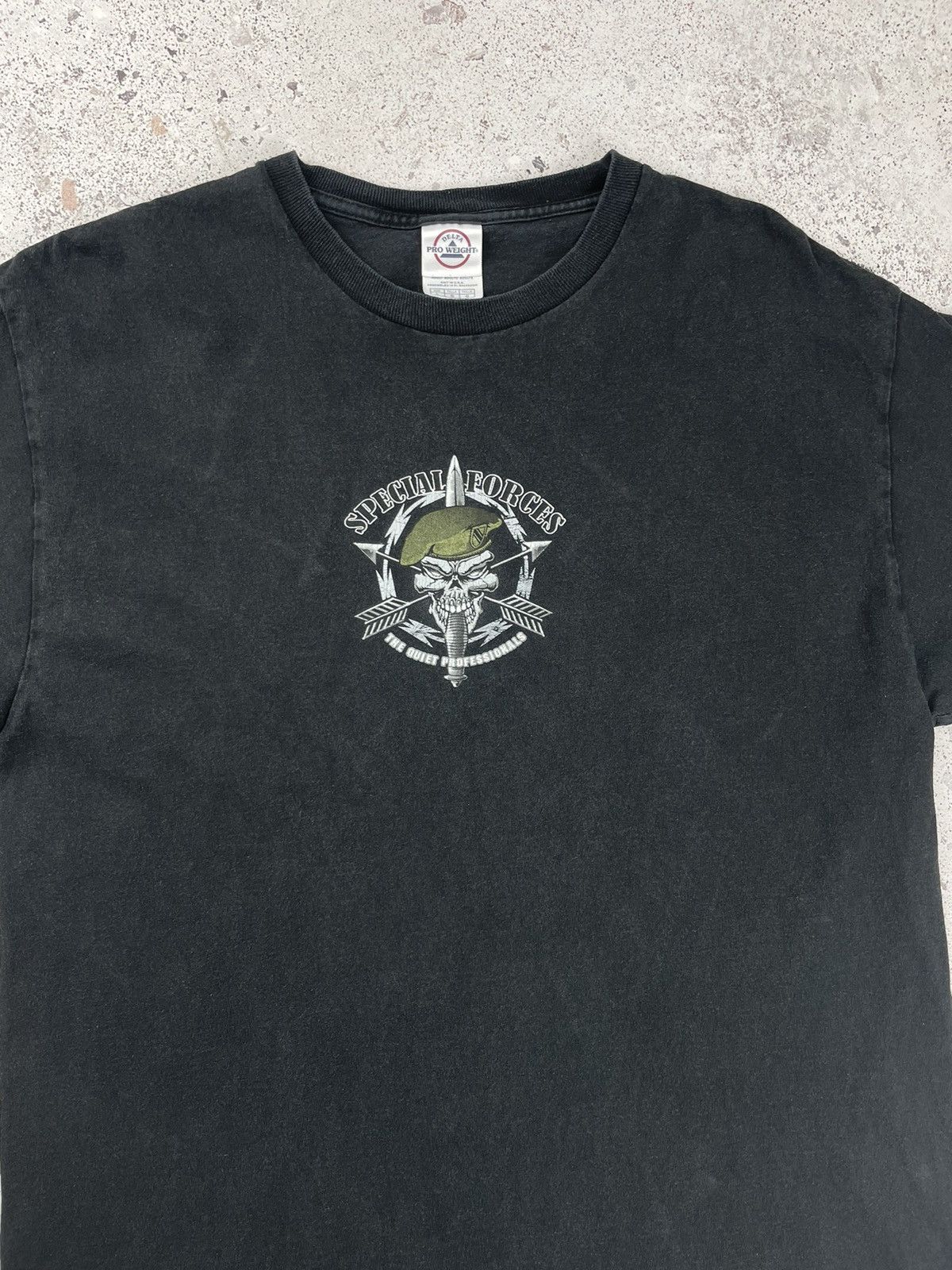 Vintage Vintage Special Forces Skulls & Guns Graphic Tee T-Shirt Size US L / EU 52-54 / 3 - 3 Thumbnail
