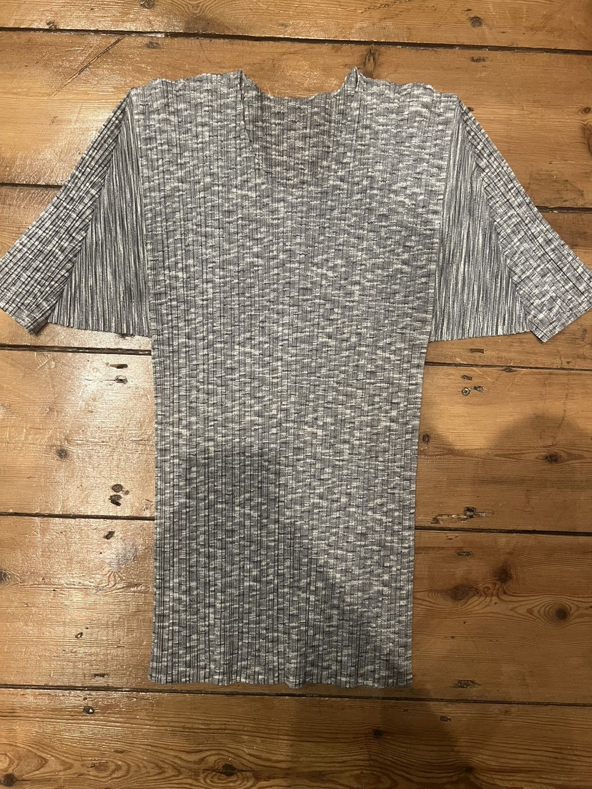 Issey Miyake × Pleats Please Issey Miyake Issey Miyake Pleats Please Squared Shoulder Shortsleeve Top Size S / US 4 / IT 40 - 1 Thumbnail