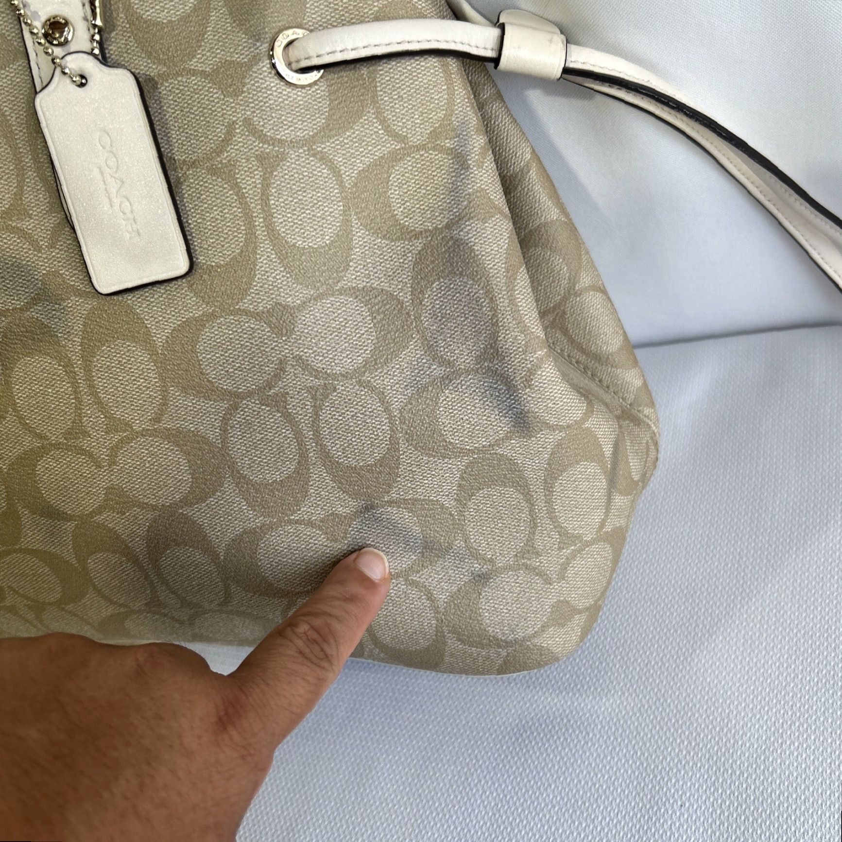 Coach VINTAGE Coach Tote Signature Beige & Ivory Drawstring Carryall Satchel Handbag F57842 Size ONE SIZE - 4 Thumbnail