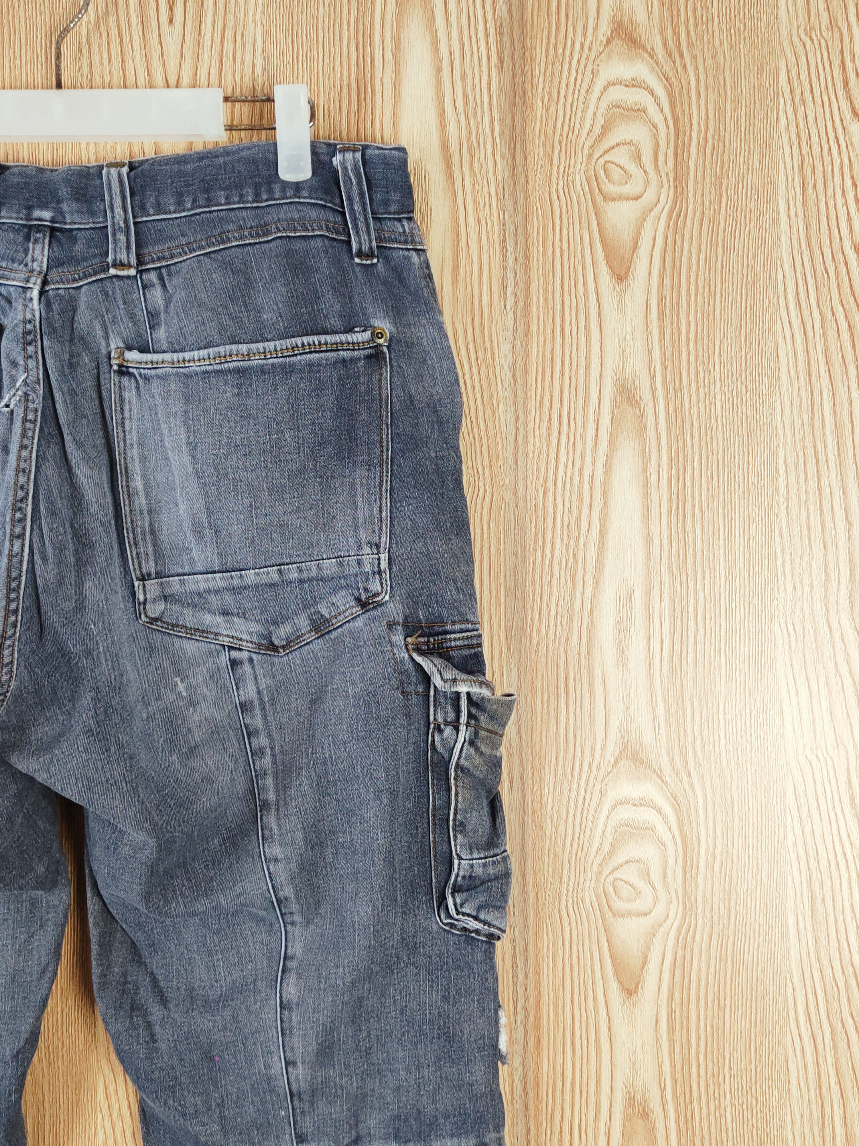 Japanese Brand Japanese Brand Dark Blue Distressed Ripped Jeans #W538 Size US 33 - 14 Thumbnail