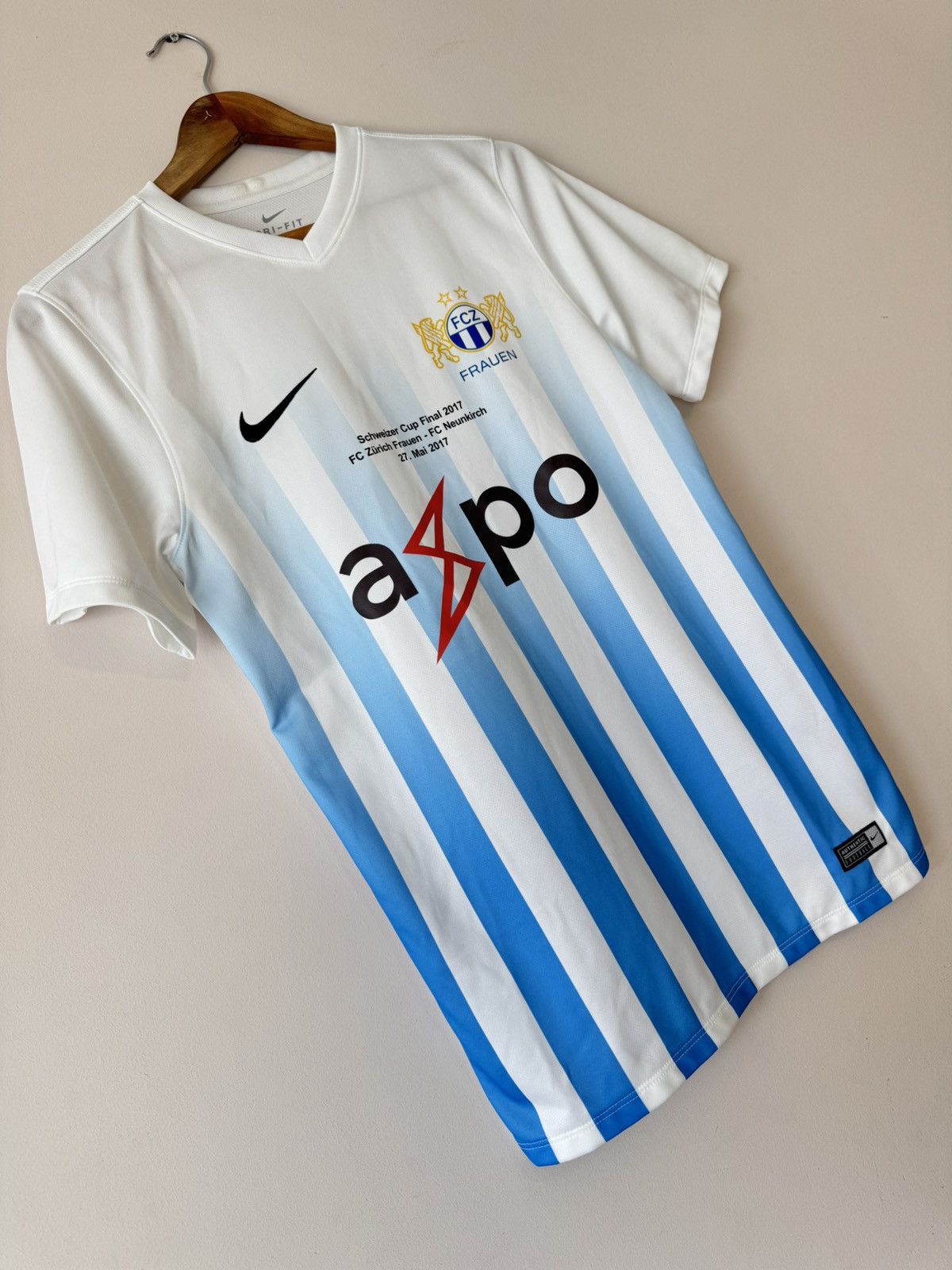 Nike FC Zurich Frauen 2017-2018 Cup Final Jersey Soccer Shirt Kit Size US S / EU 44-46 / 1 - 5 Thumbnail