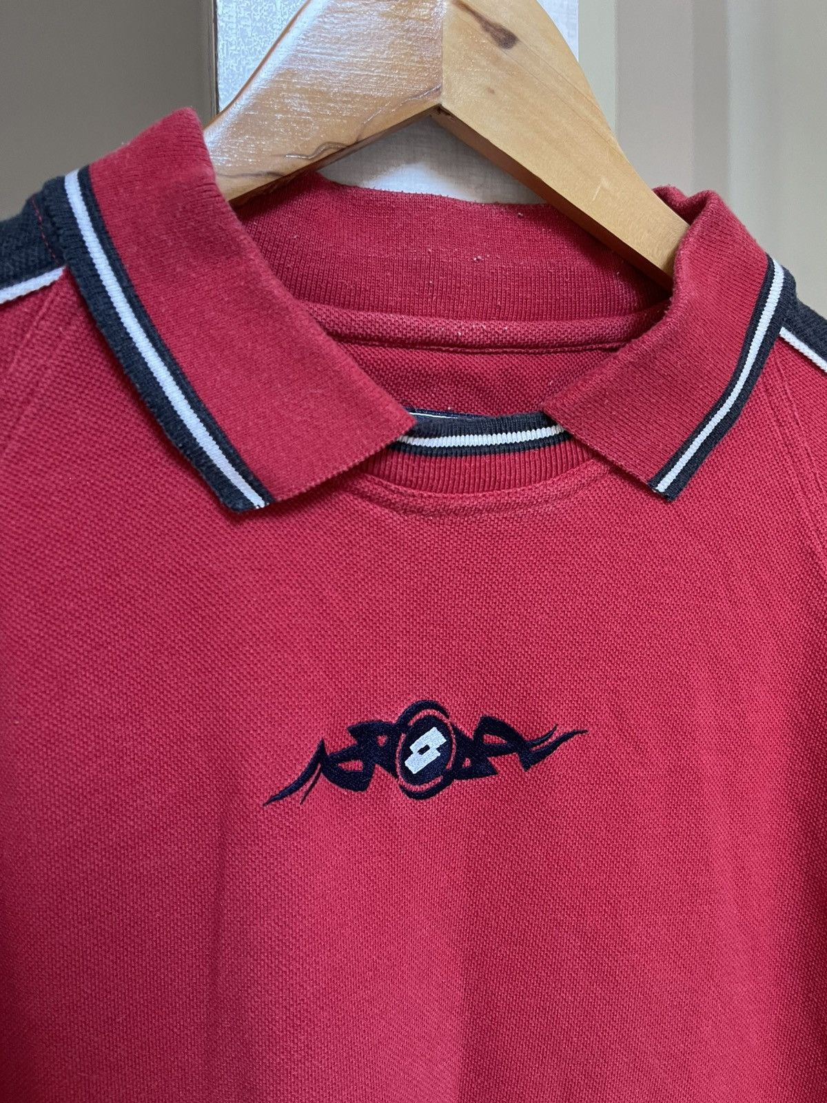 Lotto Sport Vintage Lotto Center Logo Tribal t shirt RARE Size US L / EU 52-54 / 3 - 2 Thumbnail