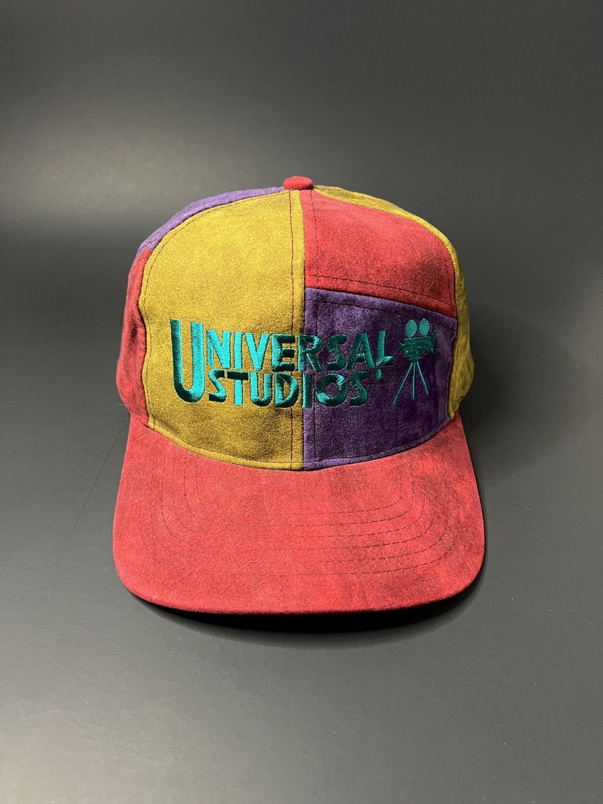 Vintage Vintage 90s Universal Studios Snapback Hat | Grailed