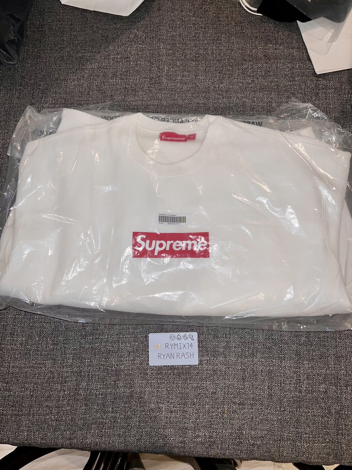 Supreme SS25 Supreme Washed Box Logo Crewneck White/Red Size US L / EU 52-54 / 3 - 5 Thumbnail