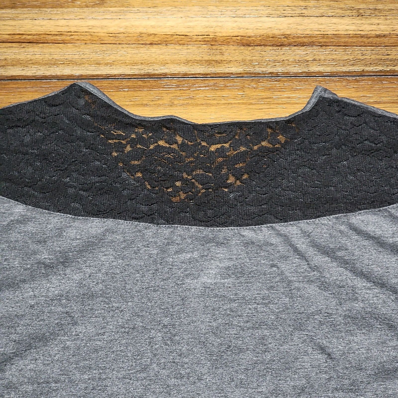 Other MoonShine Camo LS V-Neck Tee w/ Back Lace - XXL NWT Size XXL / US 16-18 / IT 52-54 - 4 Thumbnail